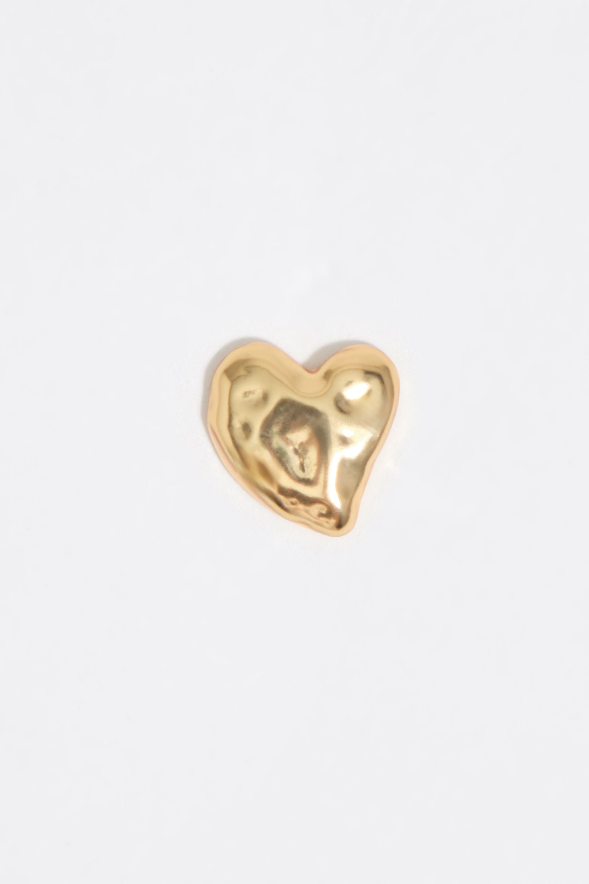 Textured gold heart earrings