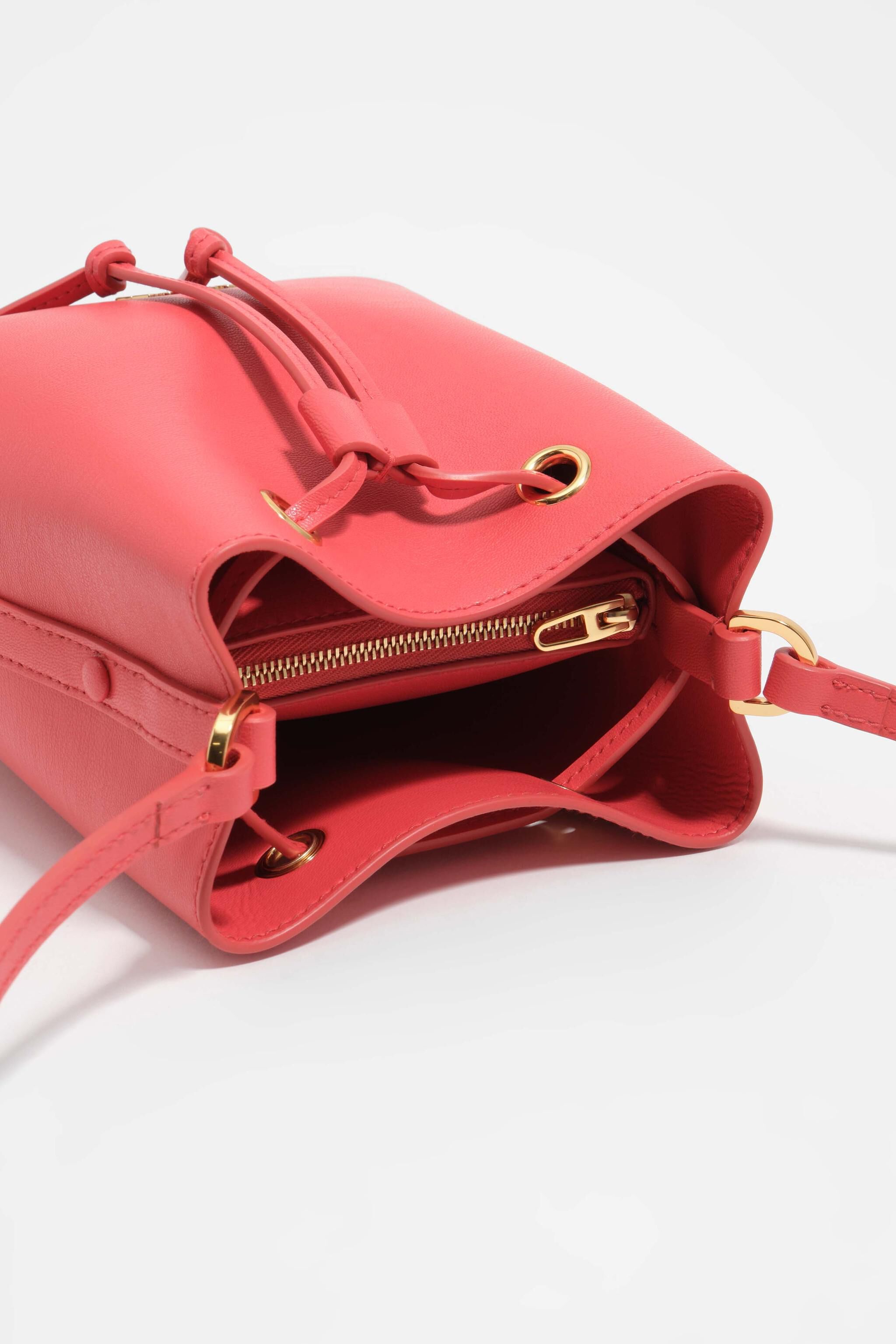 Medium poppy red leather Chihuahua bag