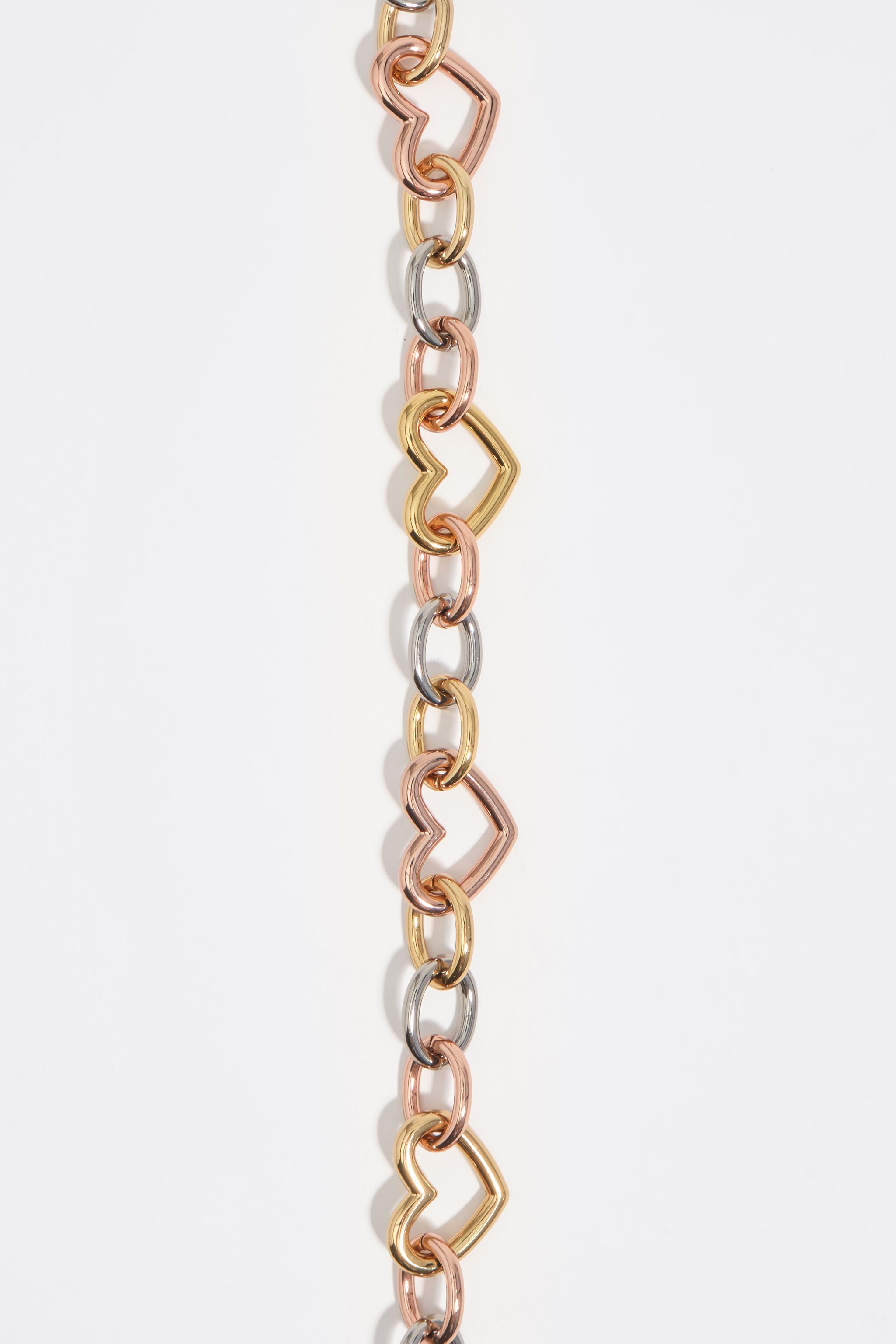 Three-tone heart chain necklace