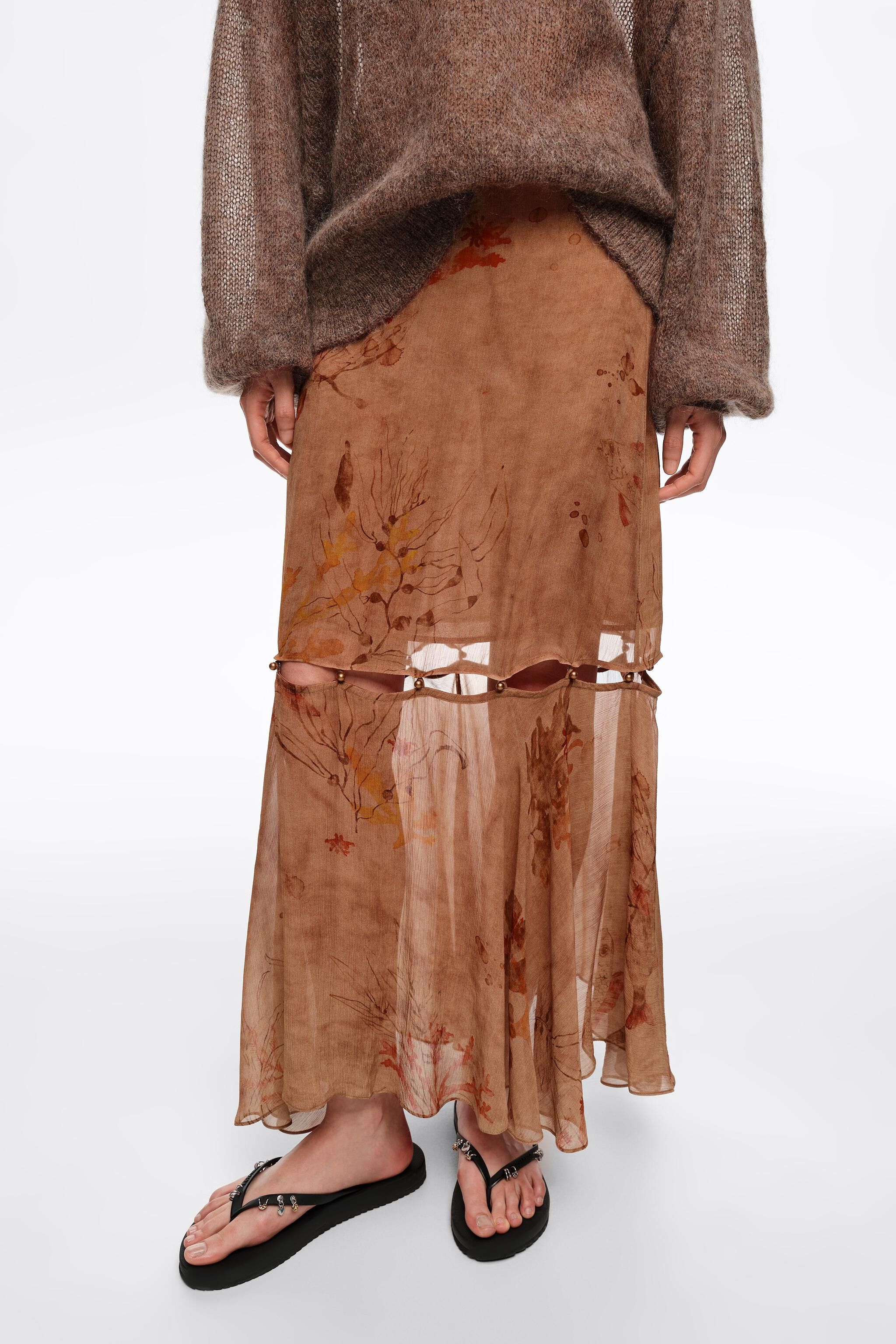 Underwater flared buttoned skirt