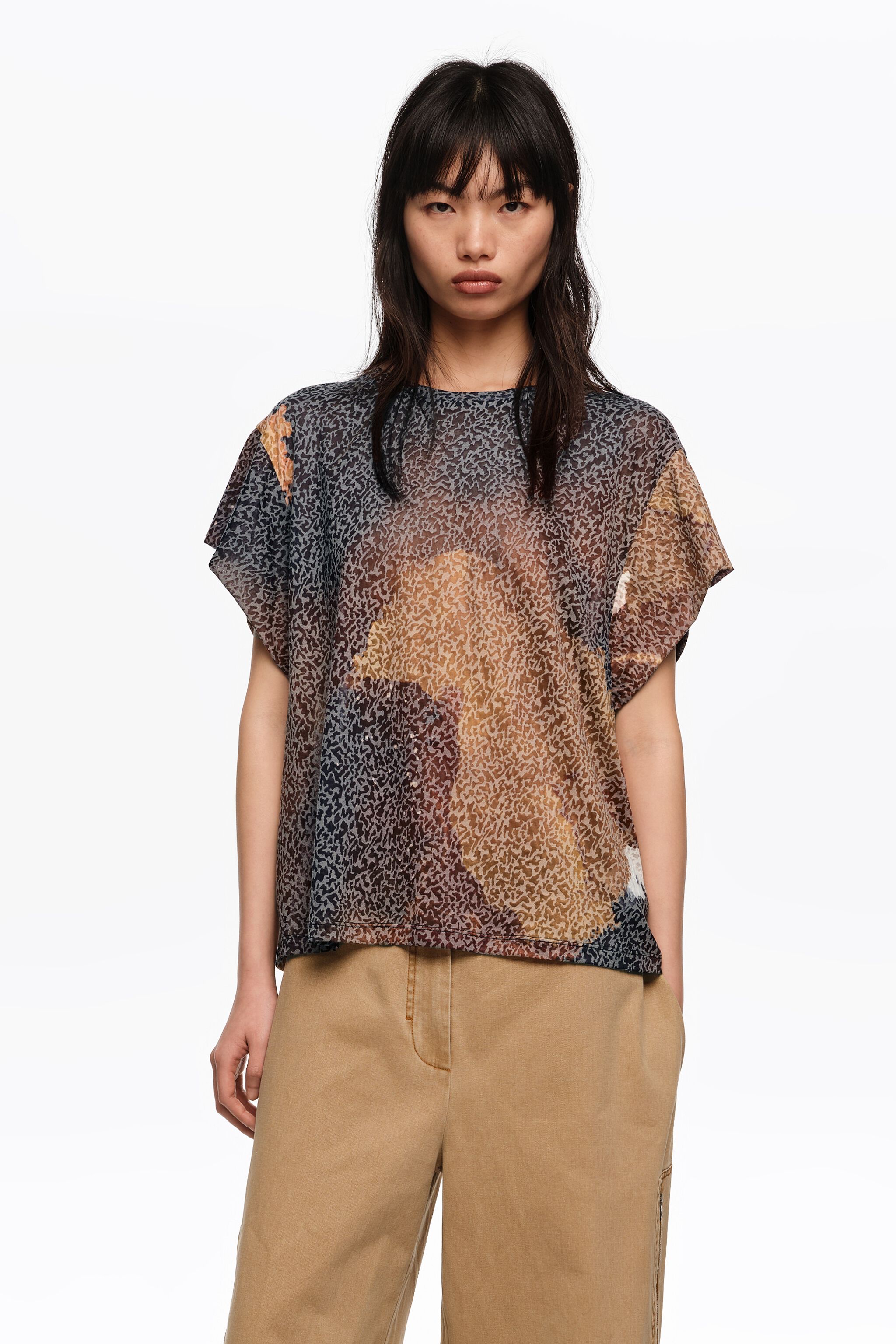 Blot black devoré sleeve T-shirt