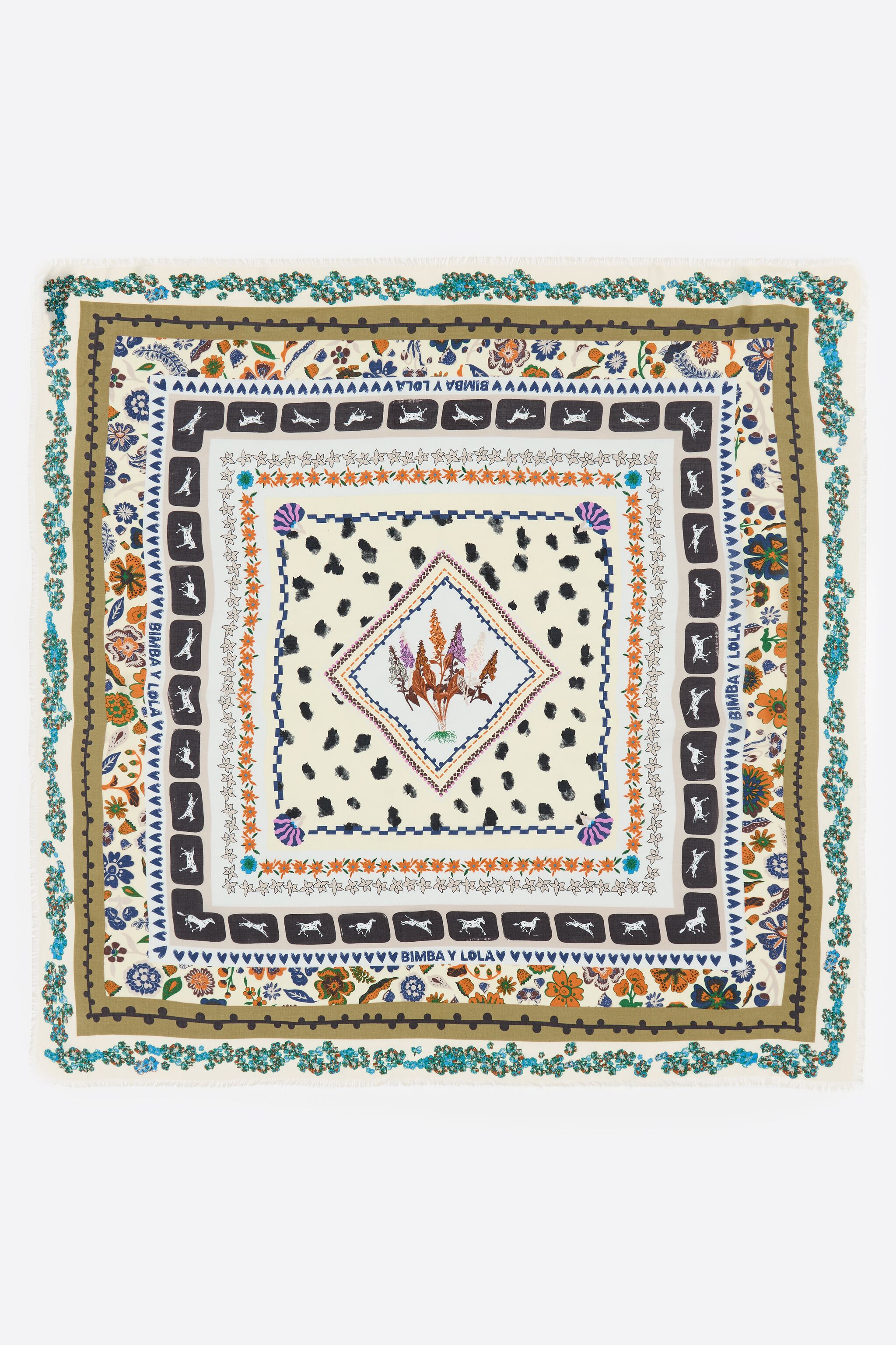 Vanilla concentric frames floral scarf
