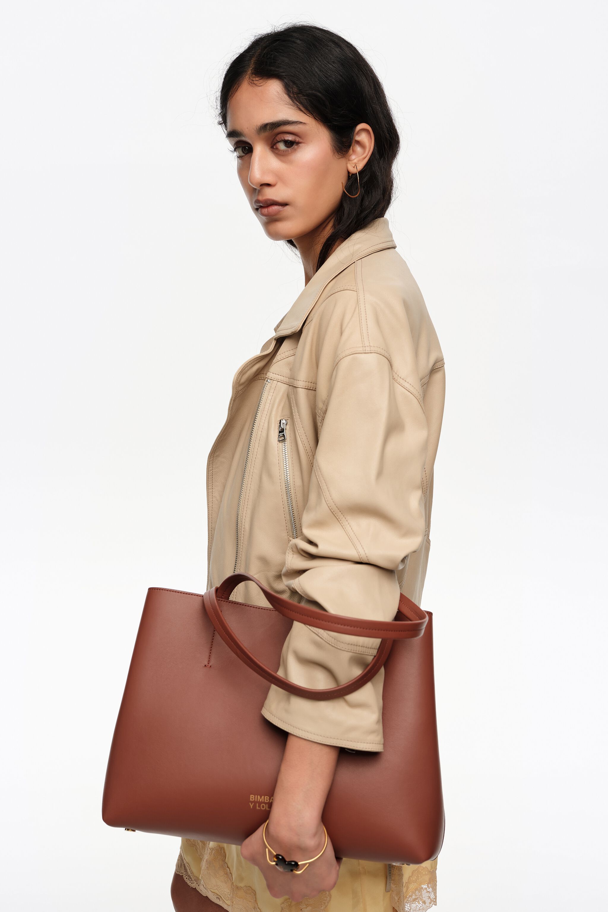 Large walnut leather Chihuahua shopper bag