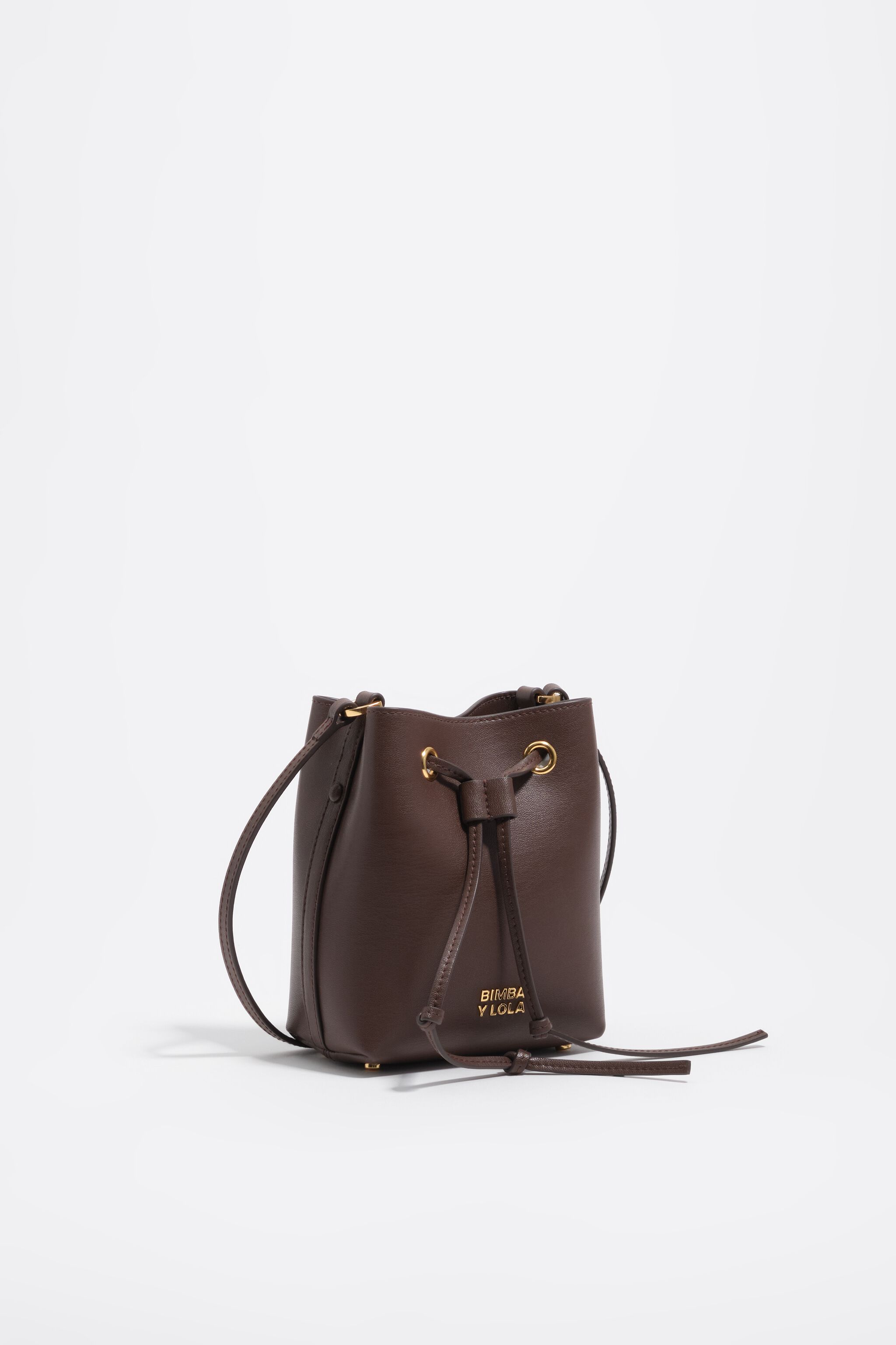 Mini chocolate leather Chihuahua bucket bag