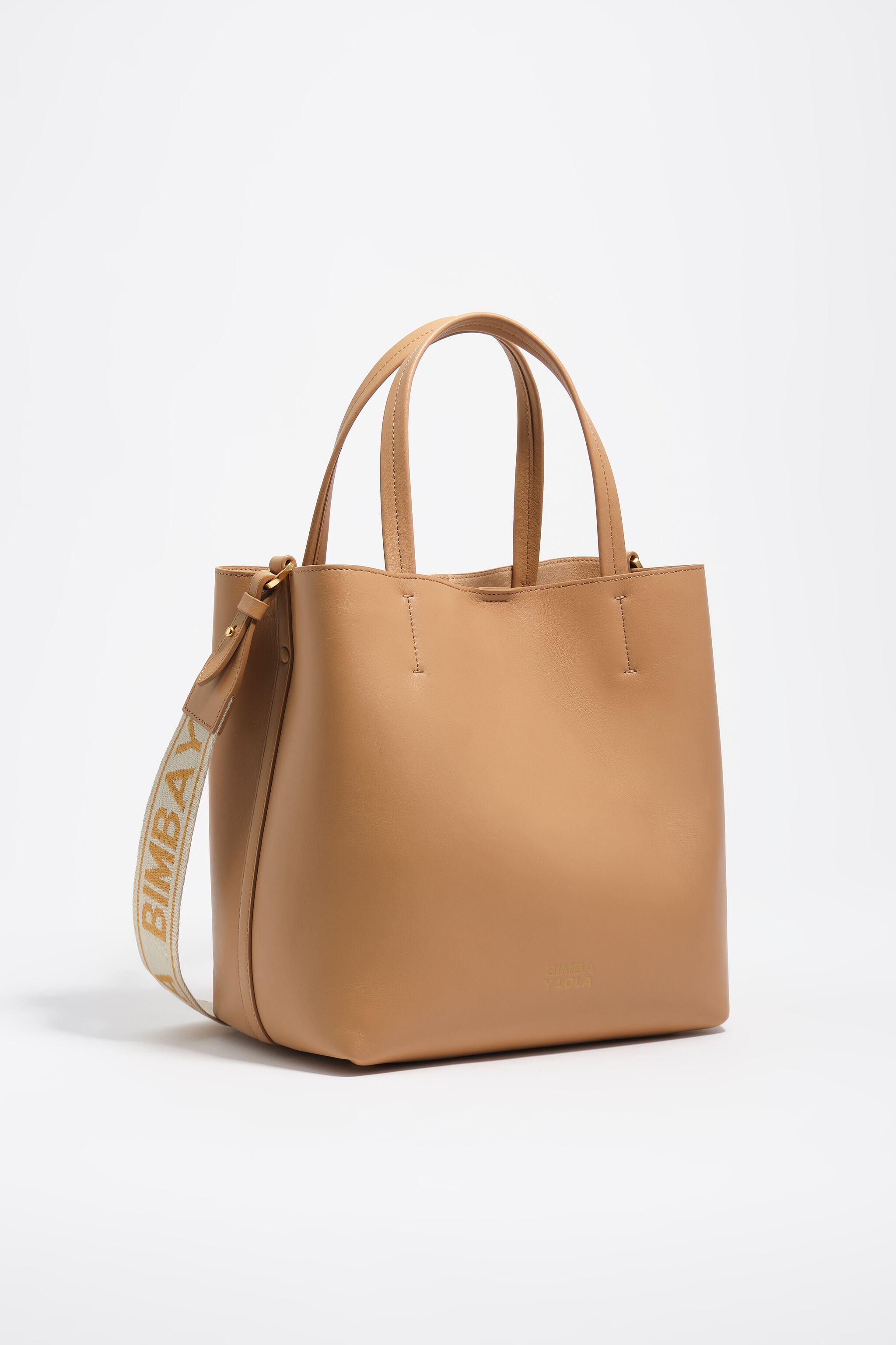 Hazelnut large leather Chihuahua bag