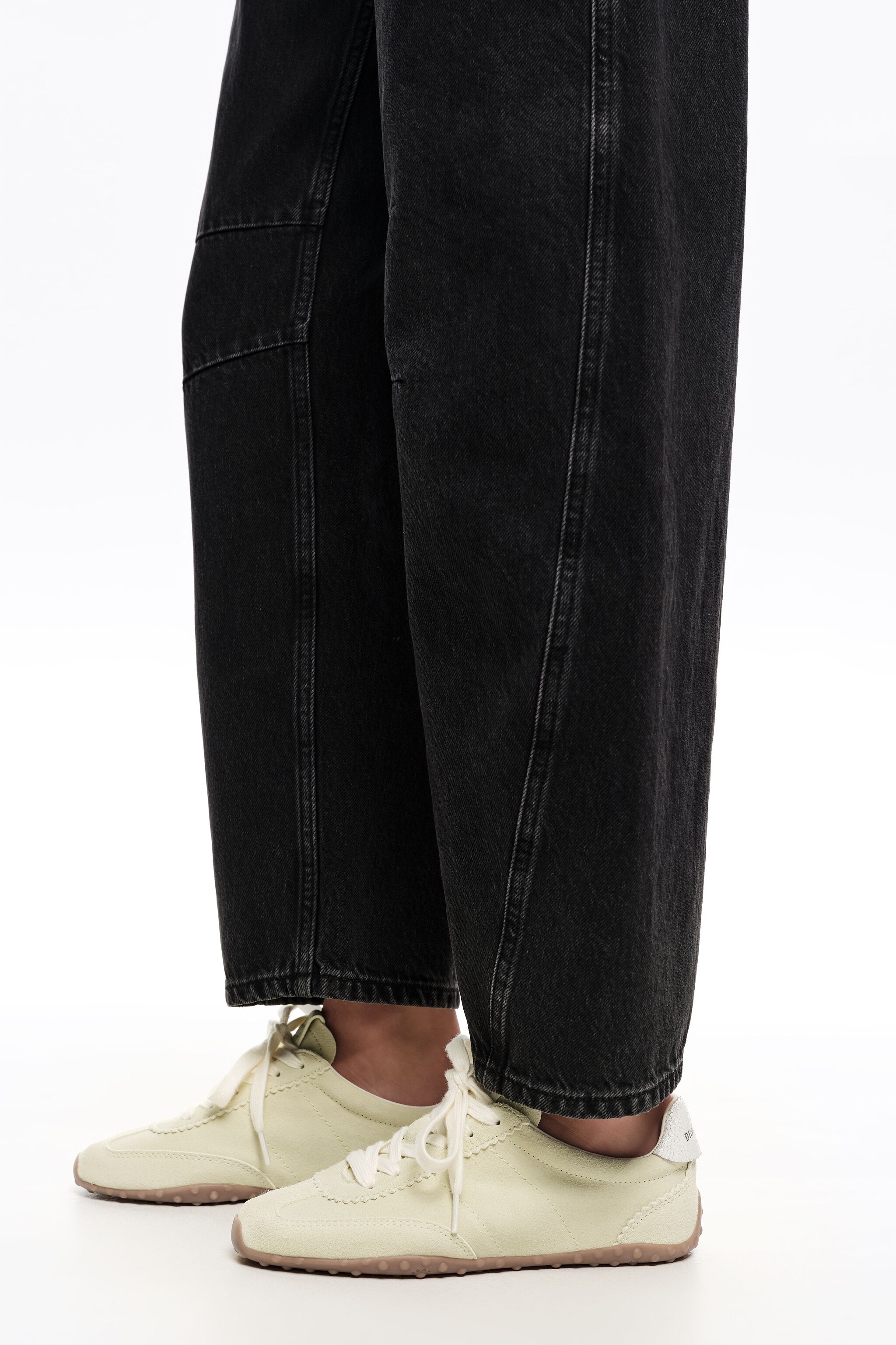 Yellow suede 13 29 sneaker