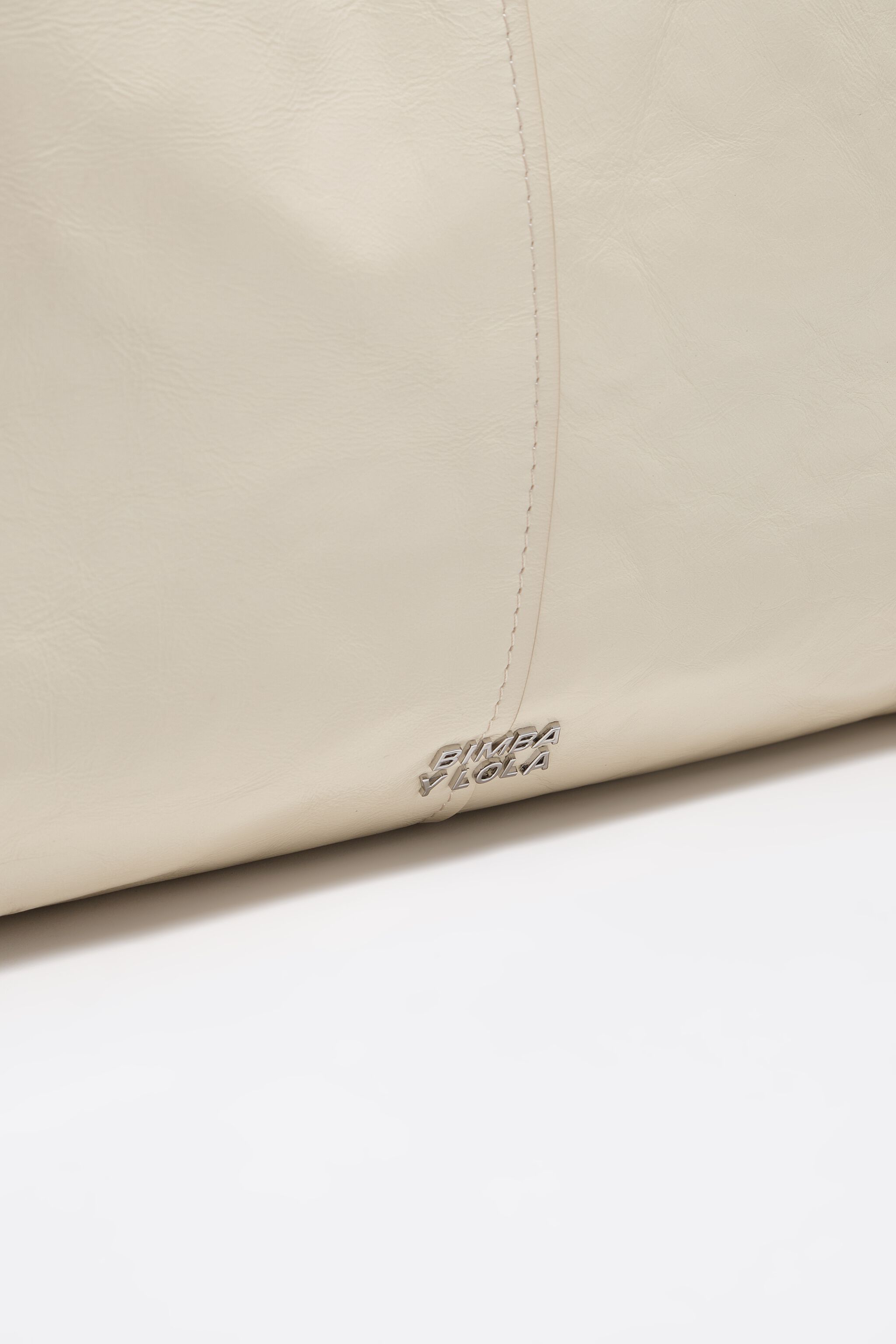 Cream shiny leather maxi shopper bag