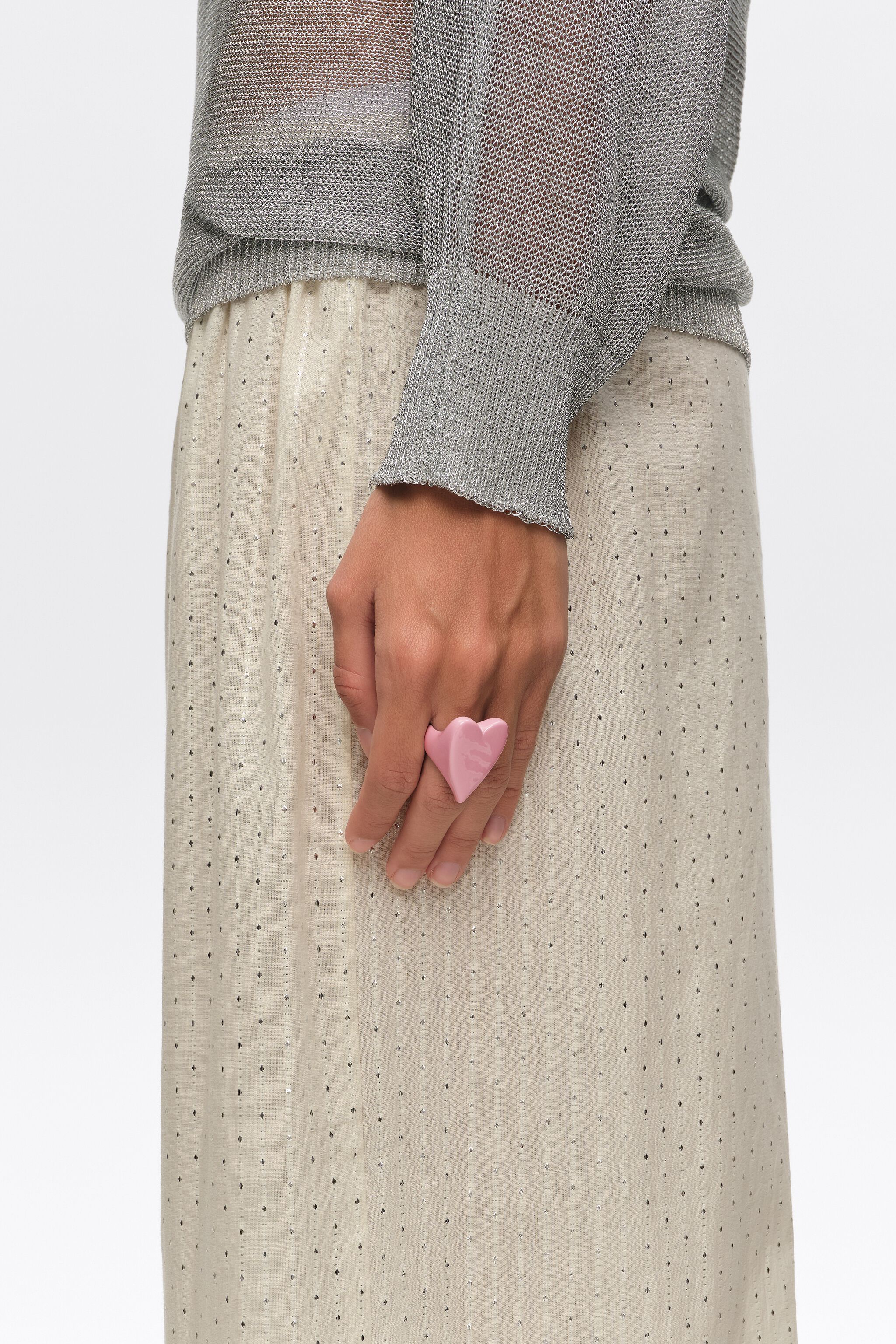 Pink lacquered heart ring