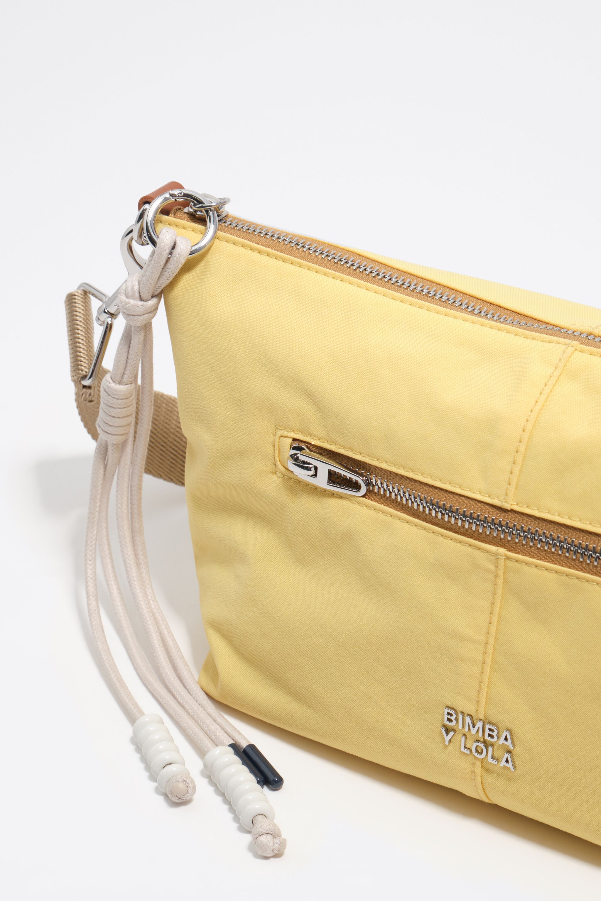 Small banana nylon Trapecio bag