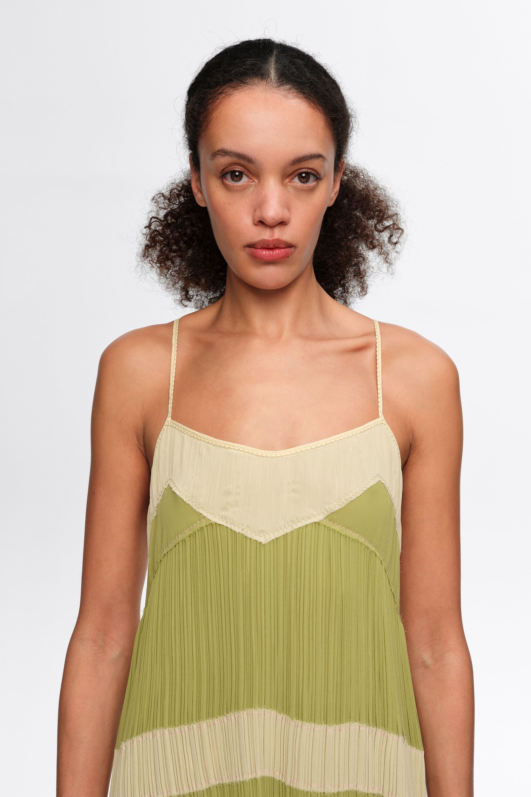 Two-tone pleated A-line strappy dress