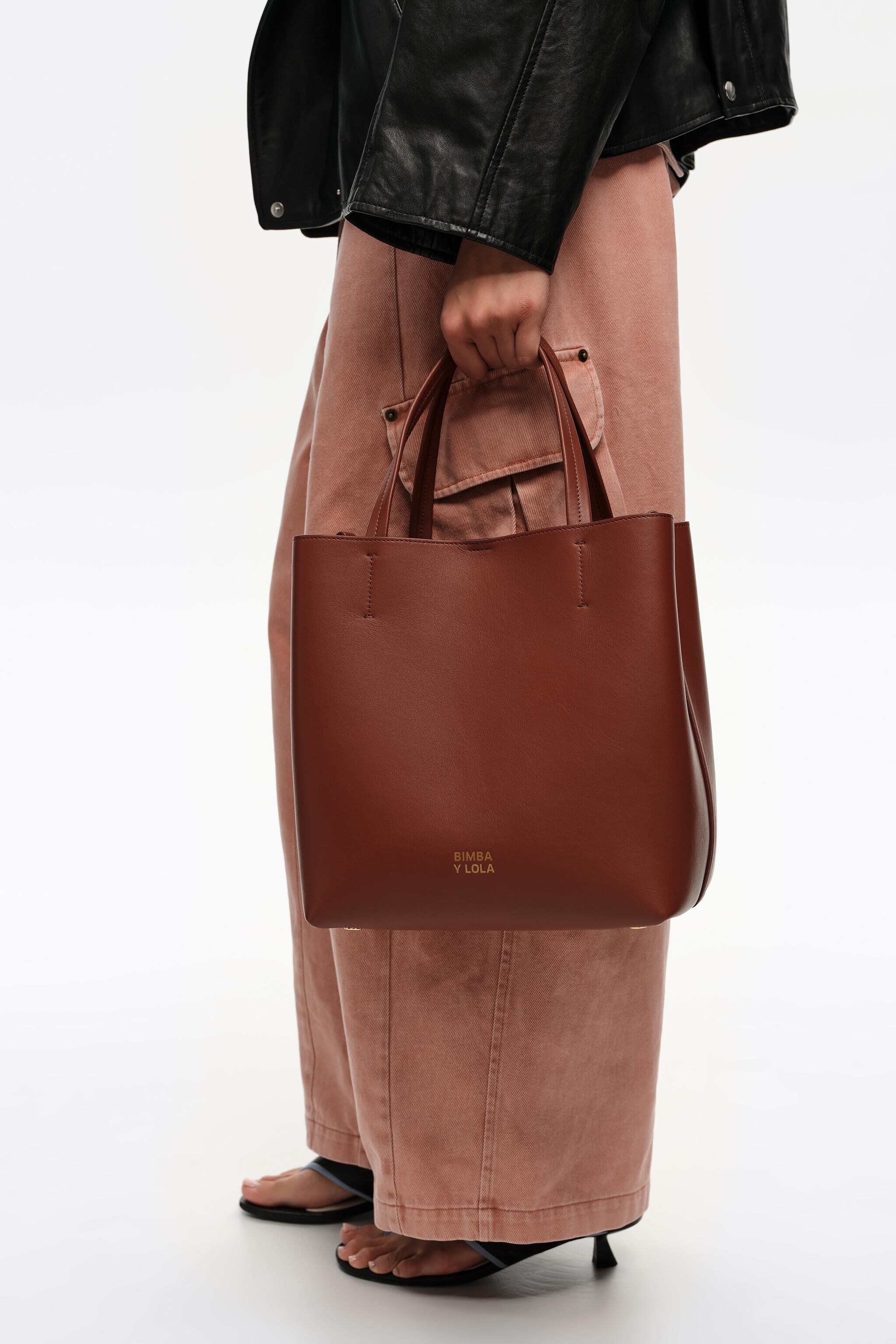Large walnut leather Chihuahua bag