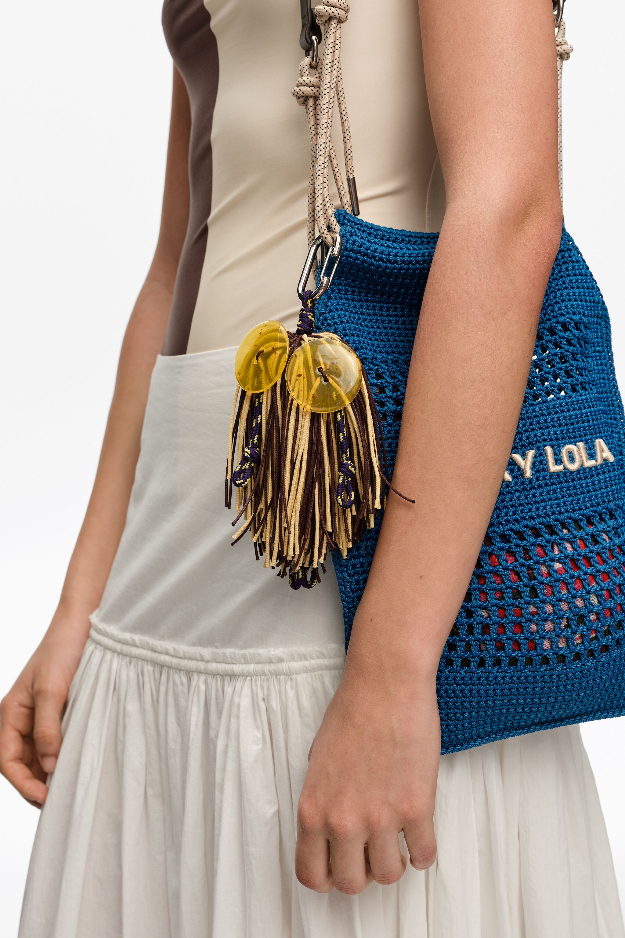 Two-tone pom-pom Carmela key ring