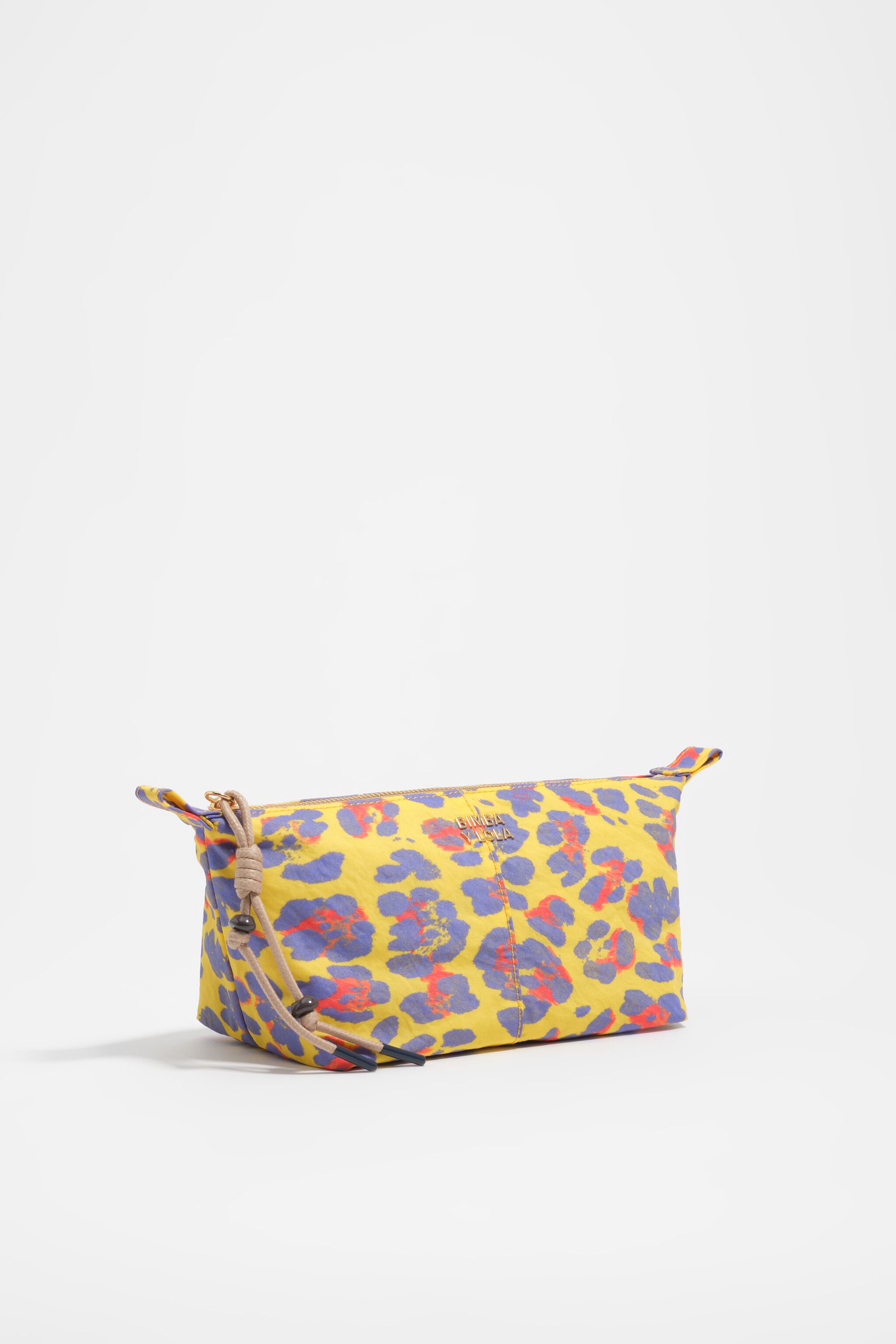 Intense yellow Leopard Trapecio make-up case