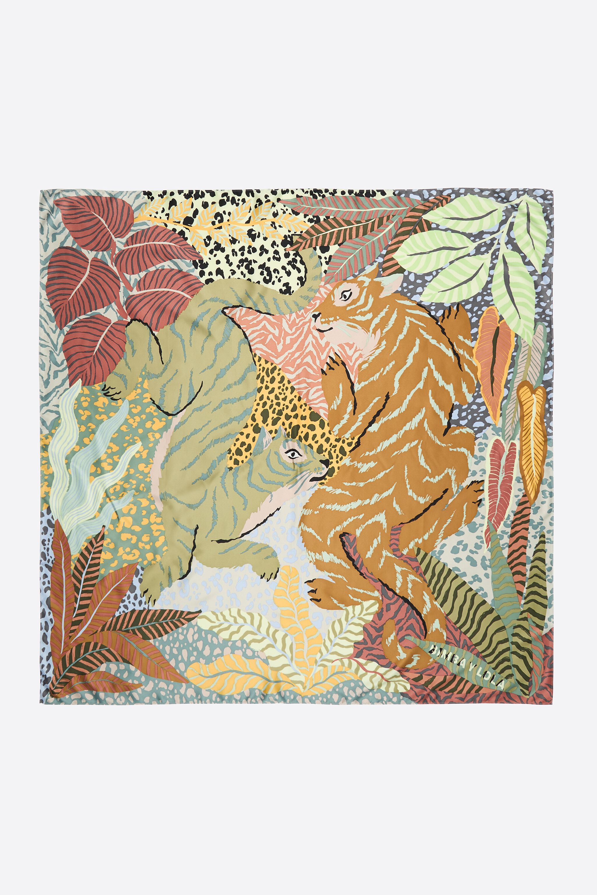 Wild beige scarf