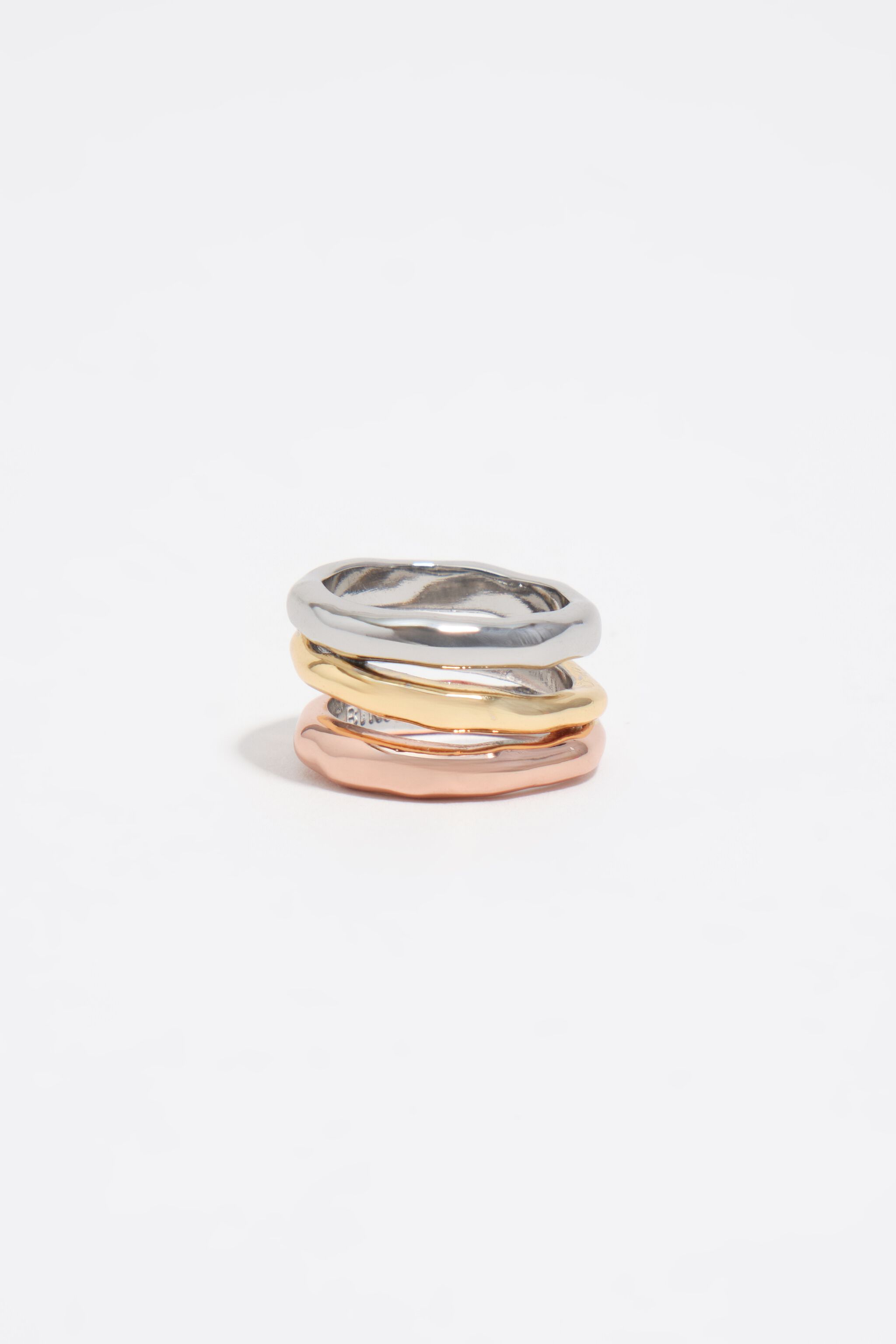 Three-tone textured bands ring