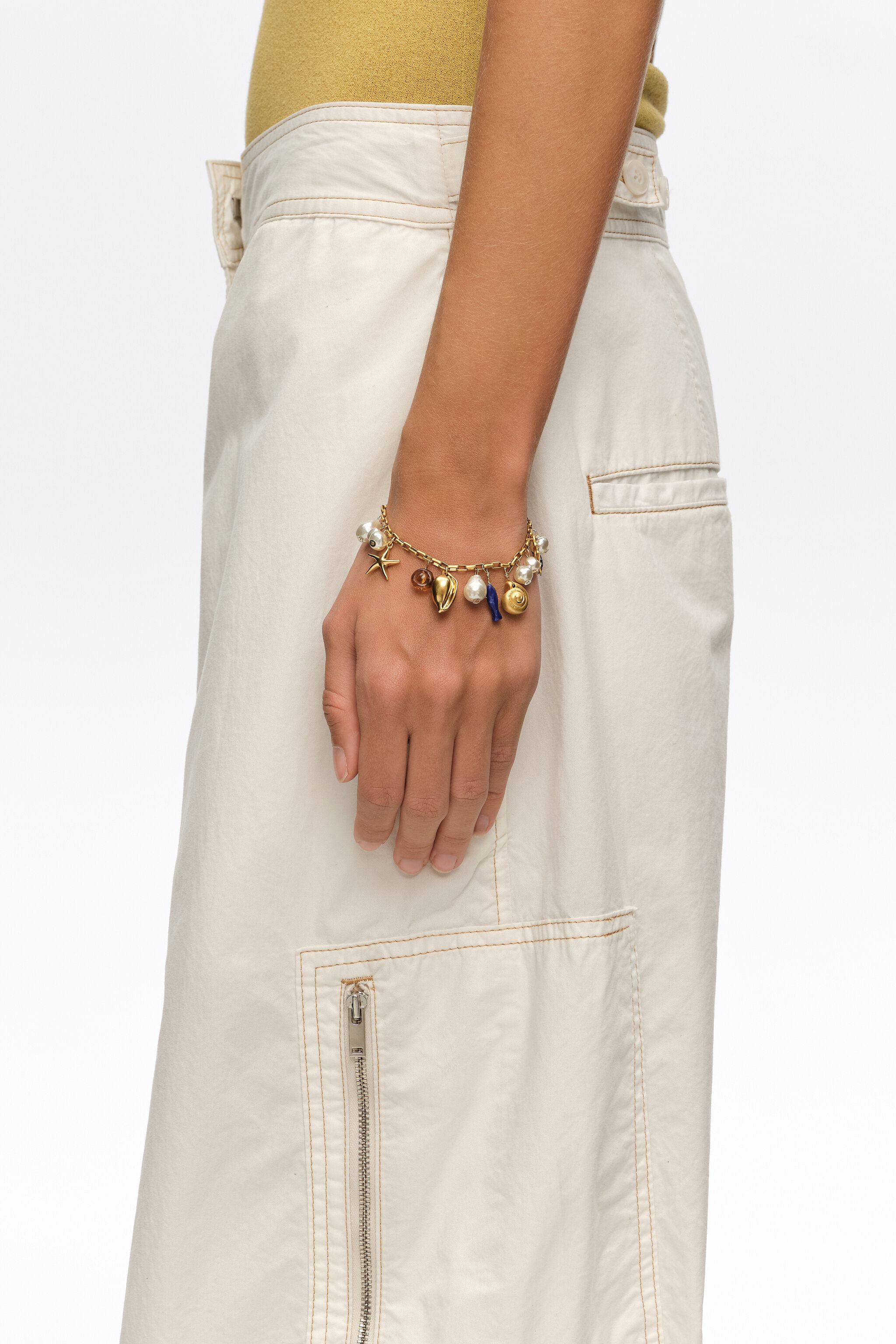 Matte gold pearl and seashell bracelet
