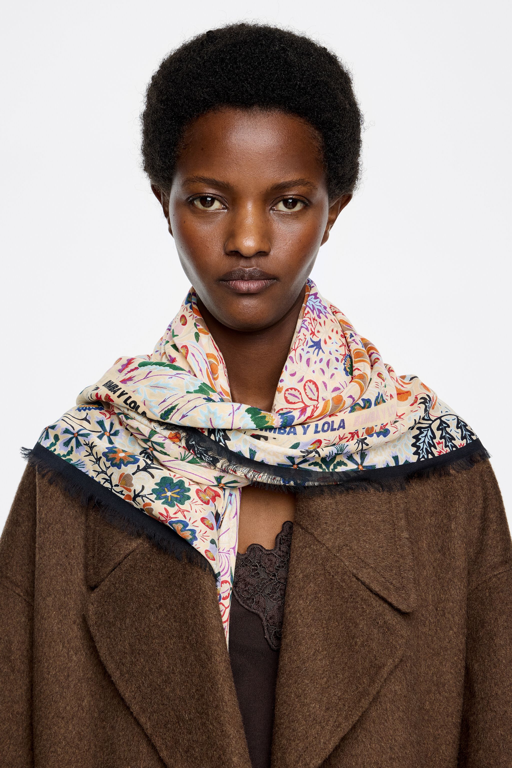 Vanilla flowers and logo border shawl