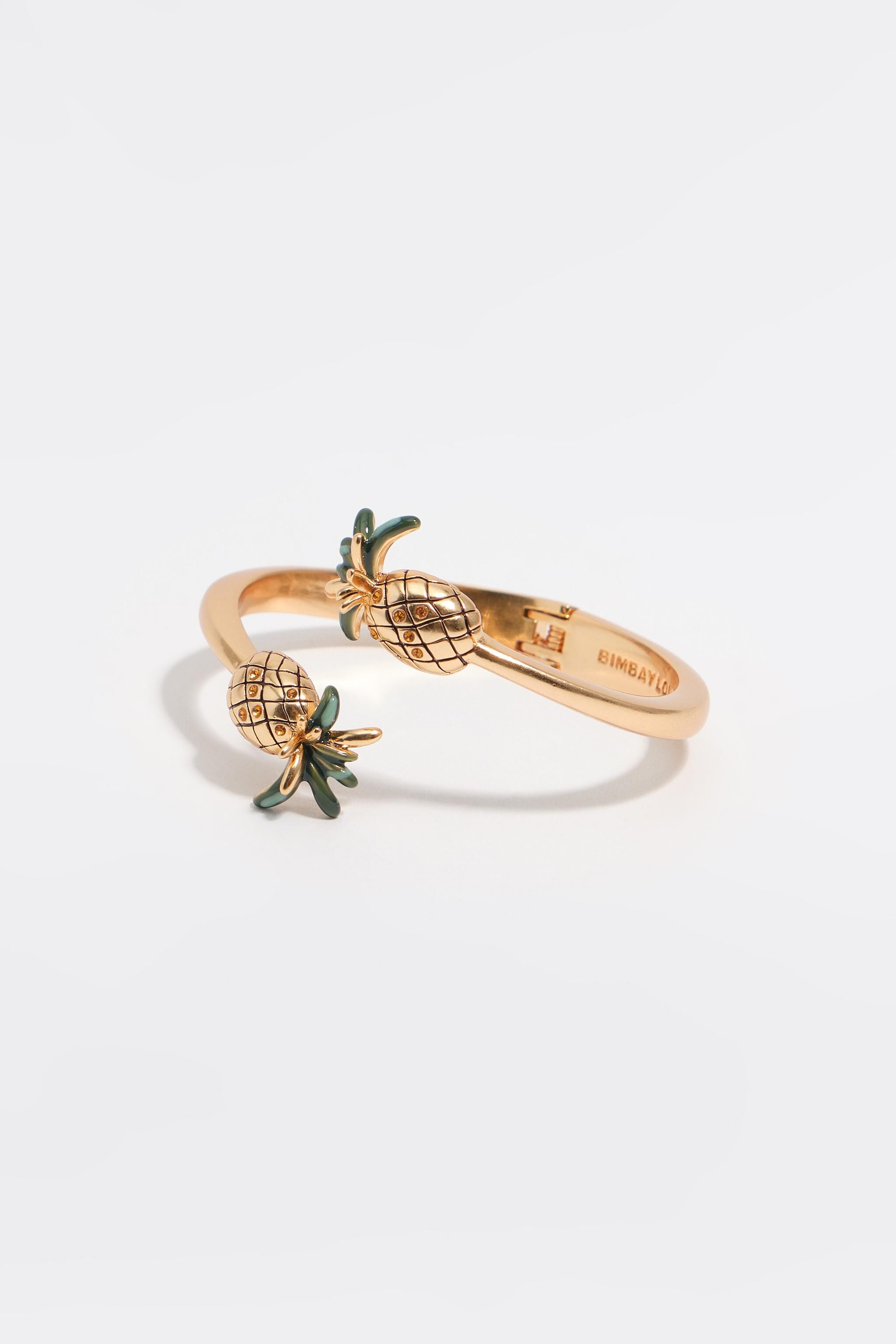 Gold crossover pineapples bracelet