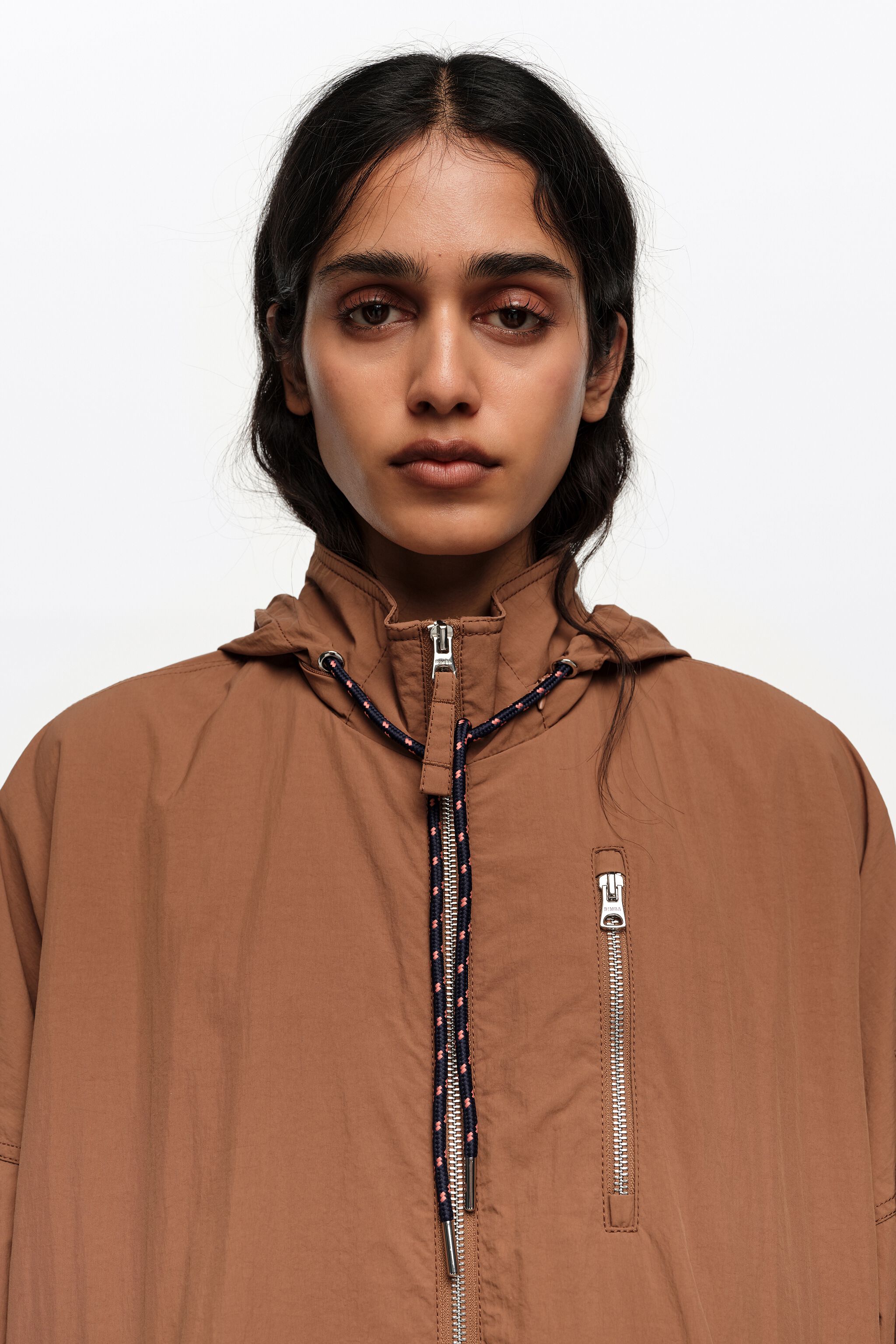 Long light brown fluid trench