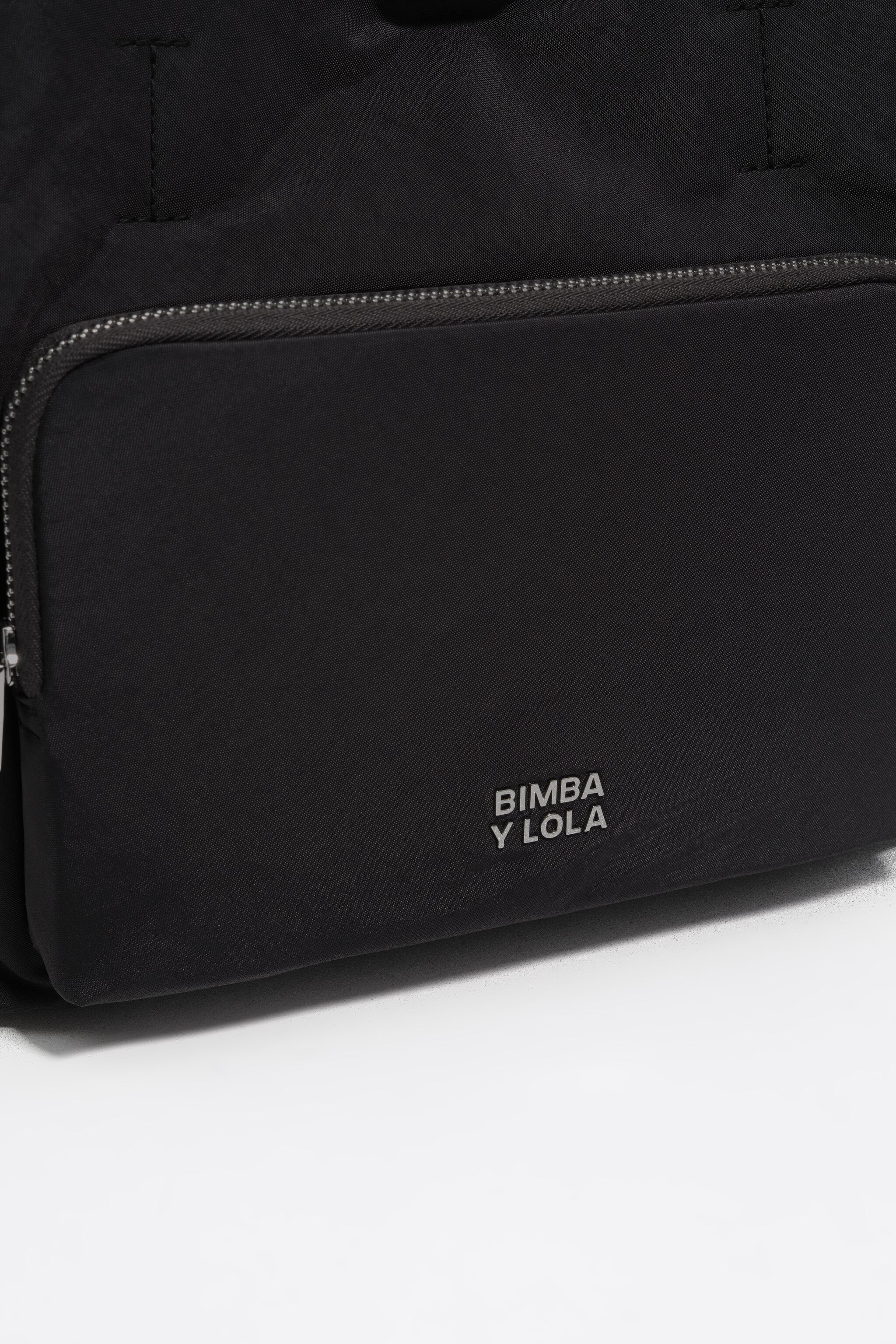 Medium graphite nylon Pocket bag