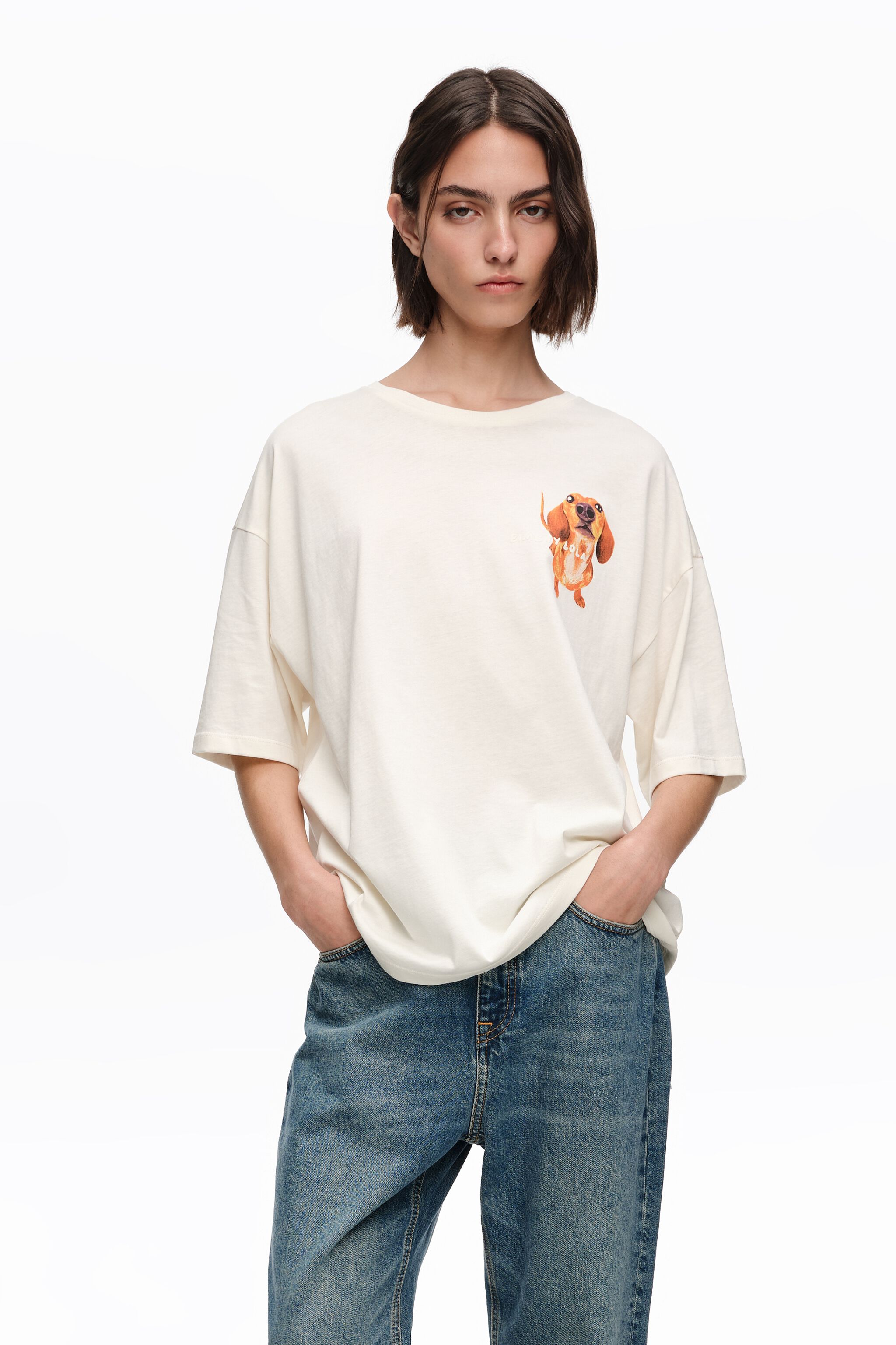 Ivory dachshund logo T-shirt
