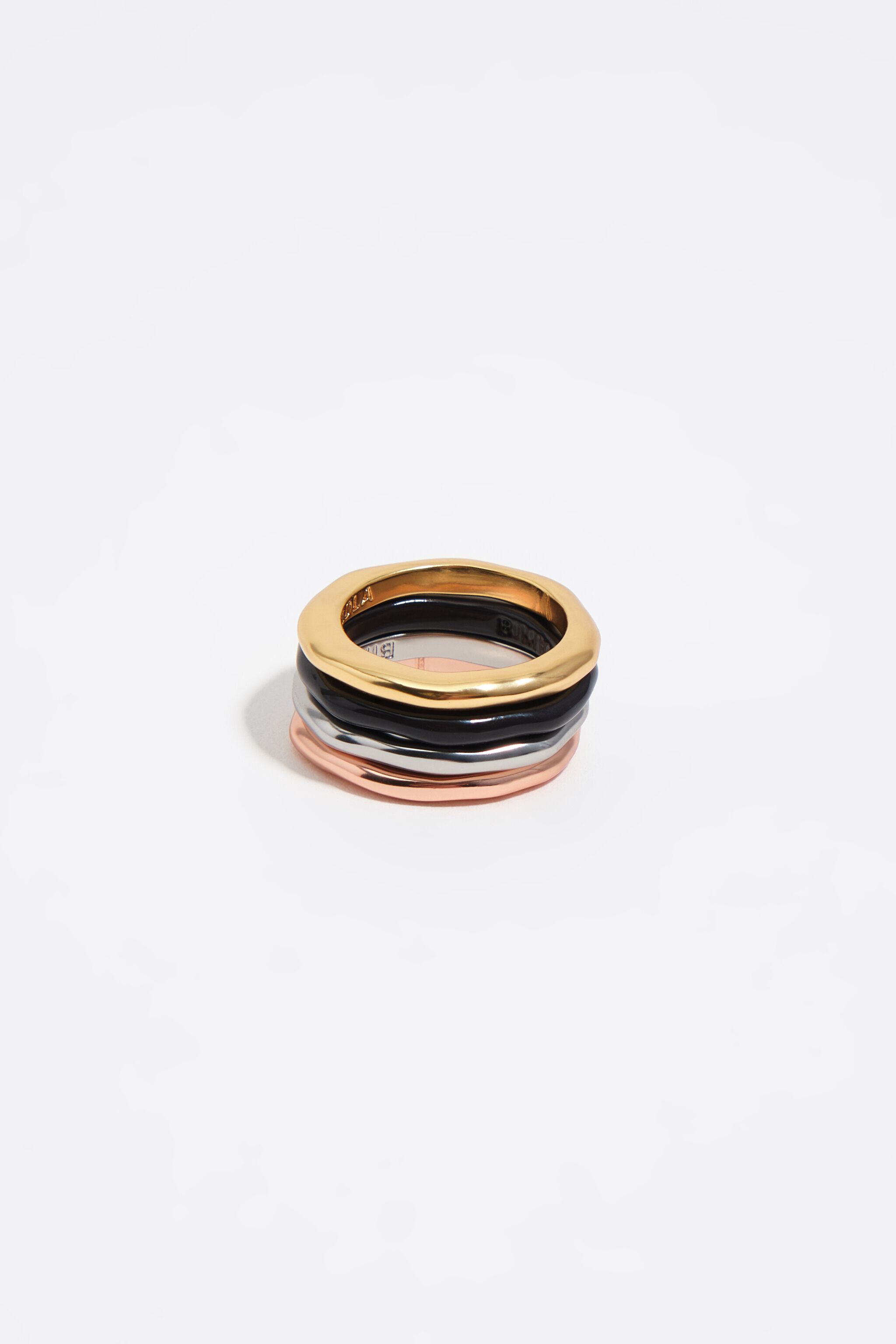Set of 4 three-tone rings