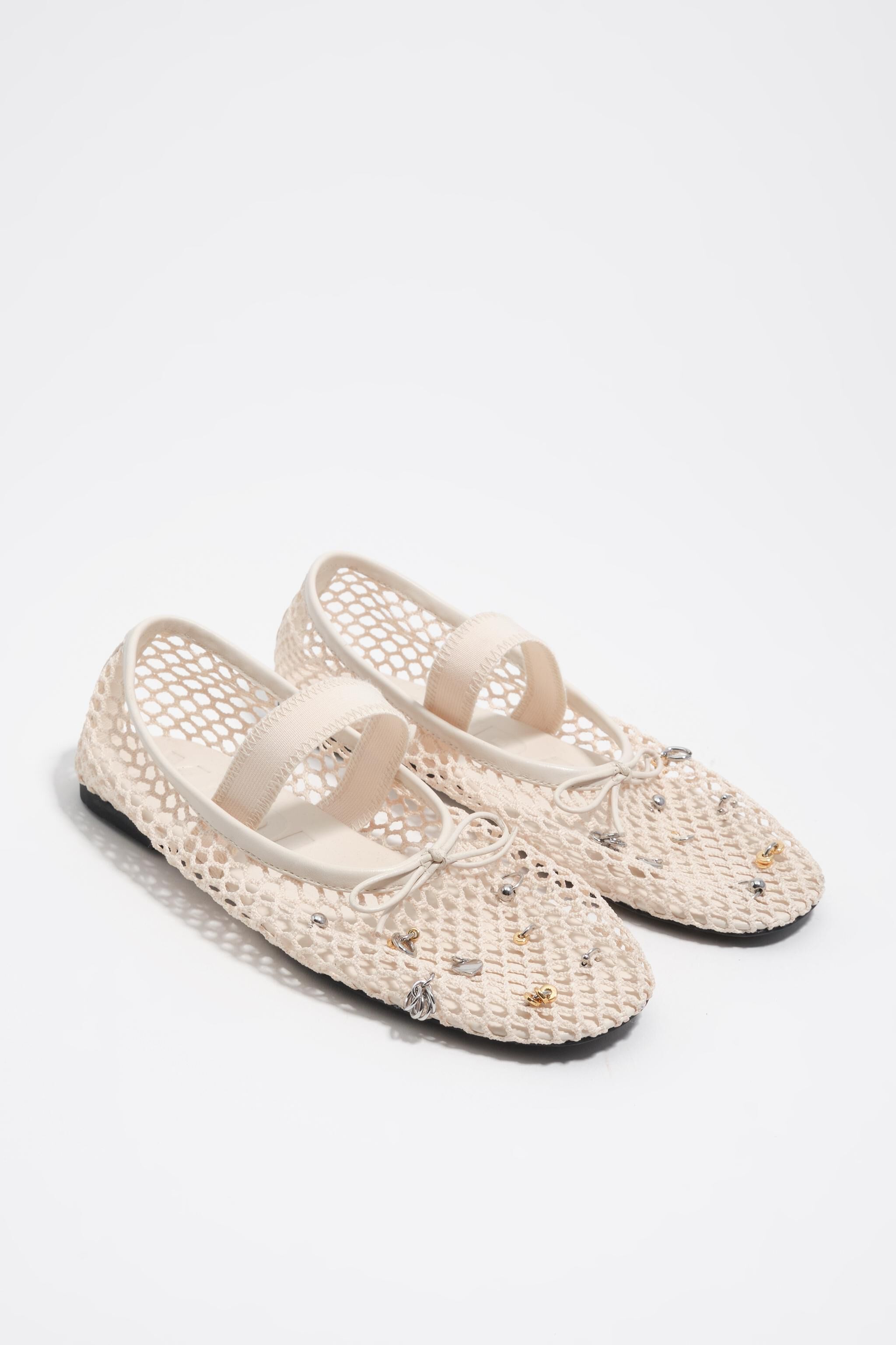 White mesh ballerina with metal details