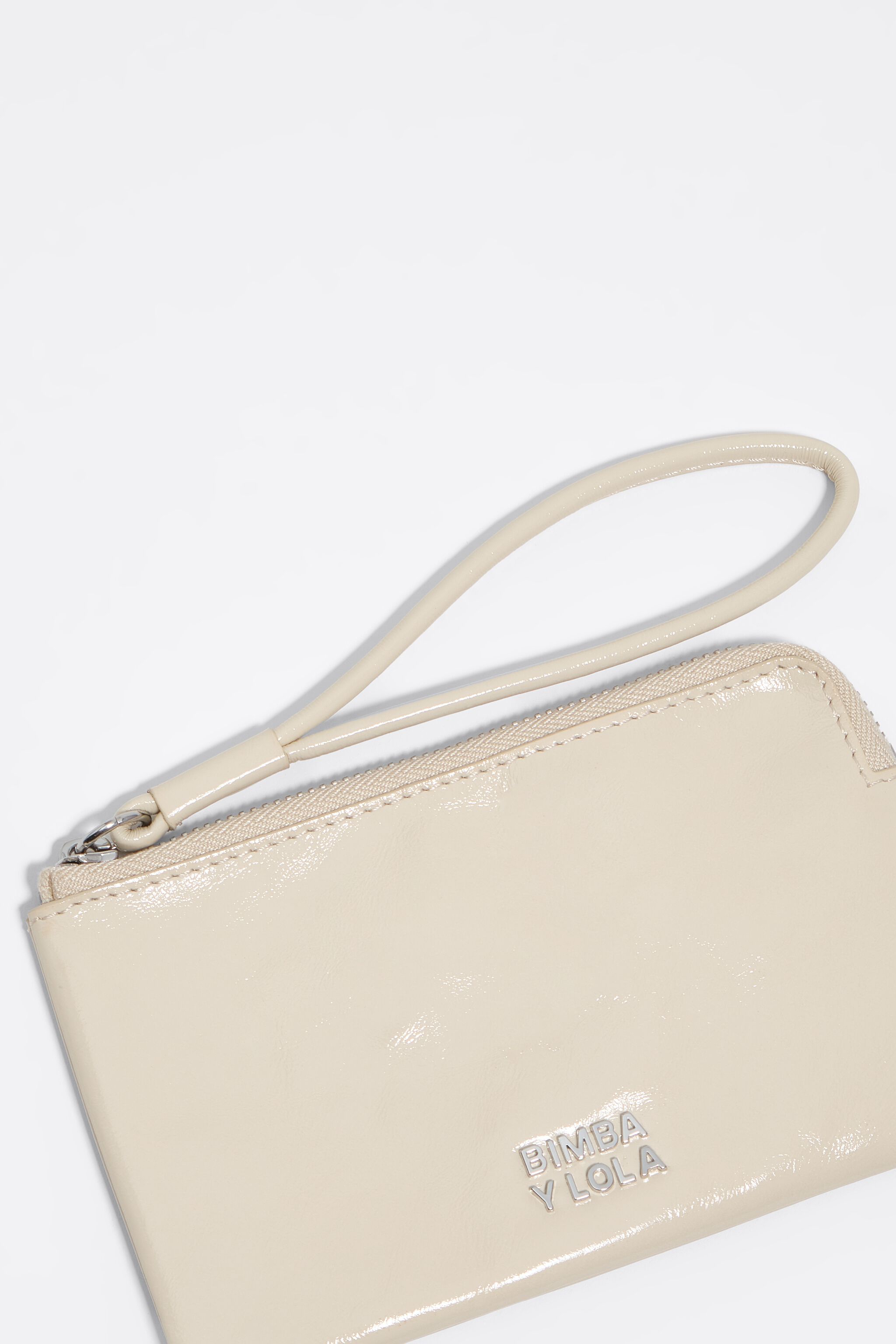 Cream shiny leather coin purse