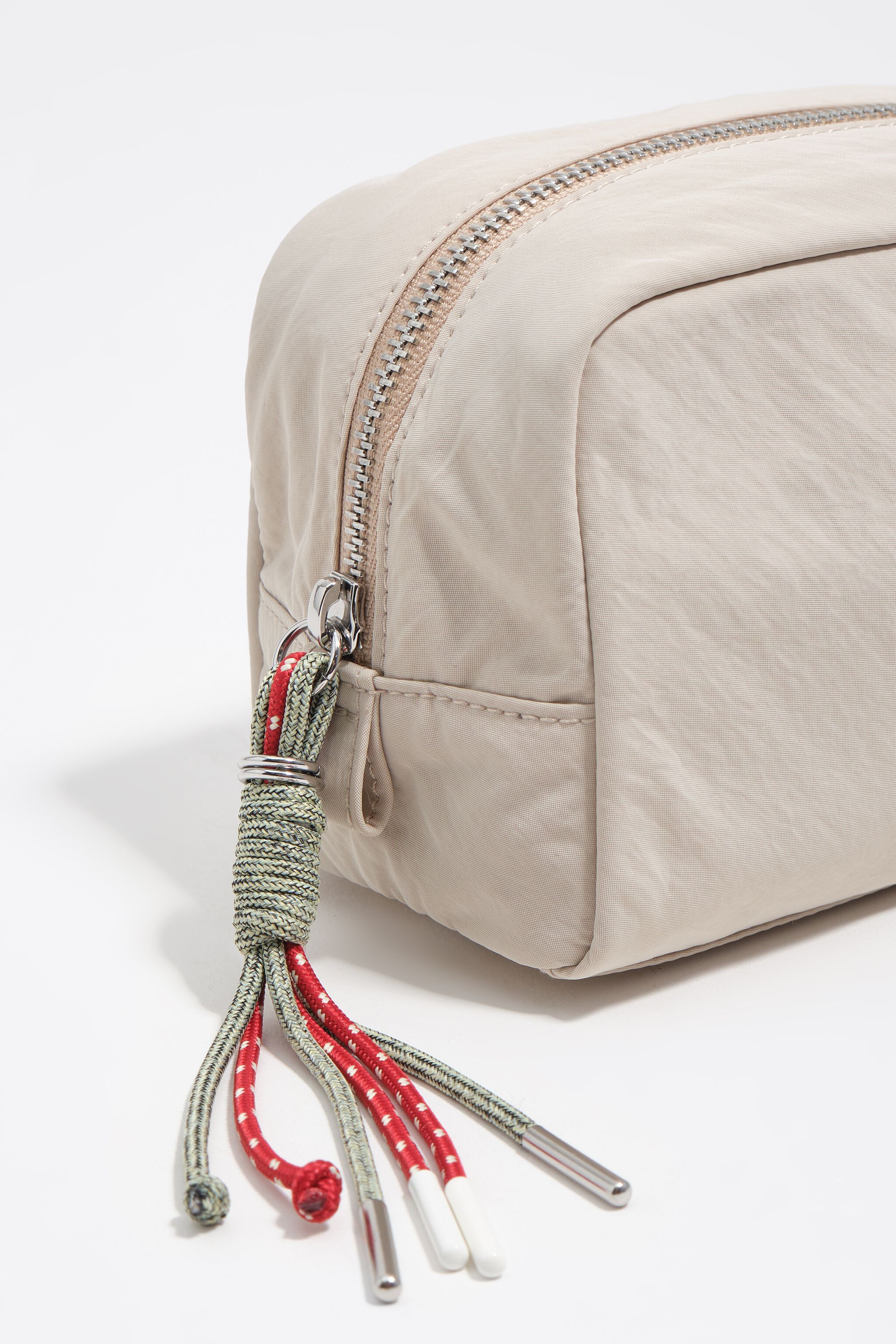 Small sand nylon make-up case