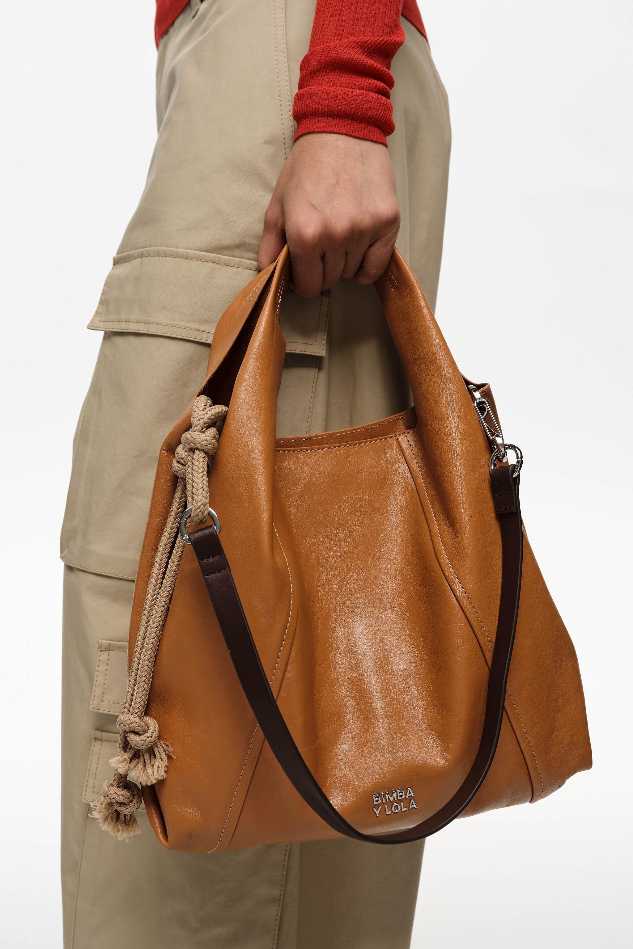Medium toffee leather Paper bag