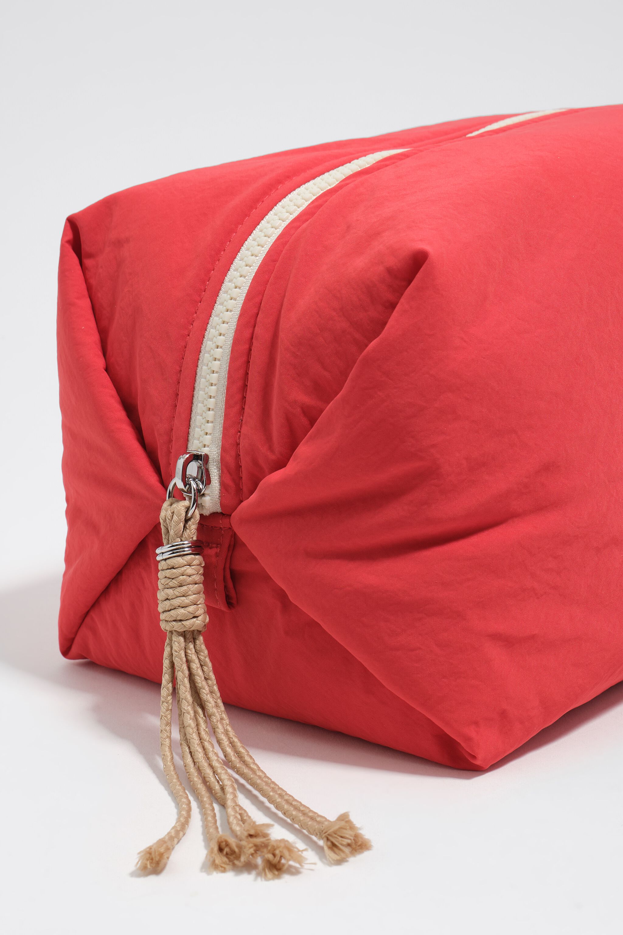 Large pomegranate nylon make-up case