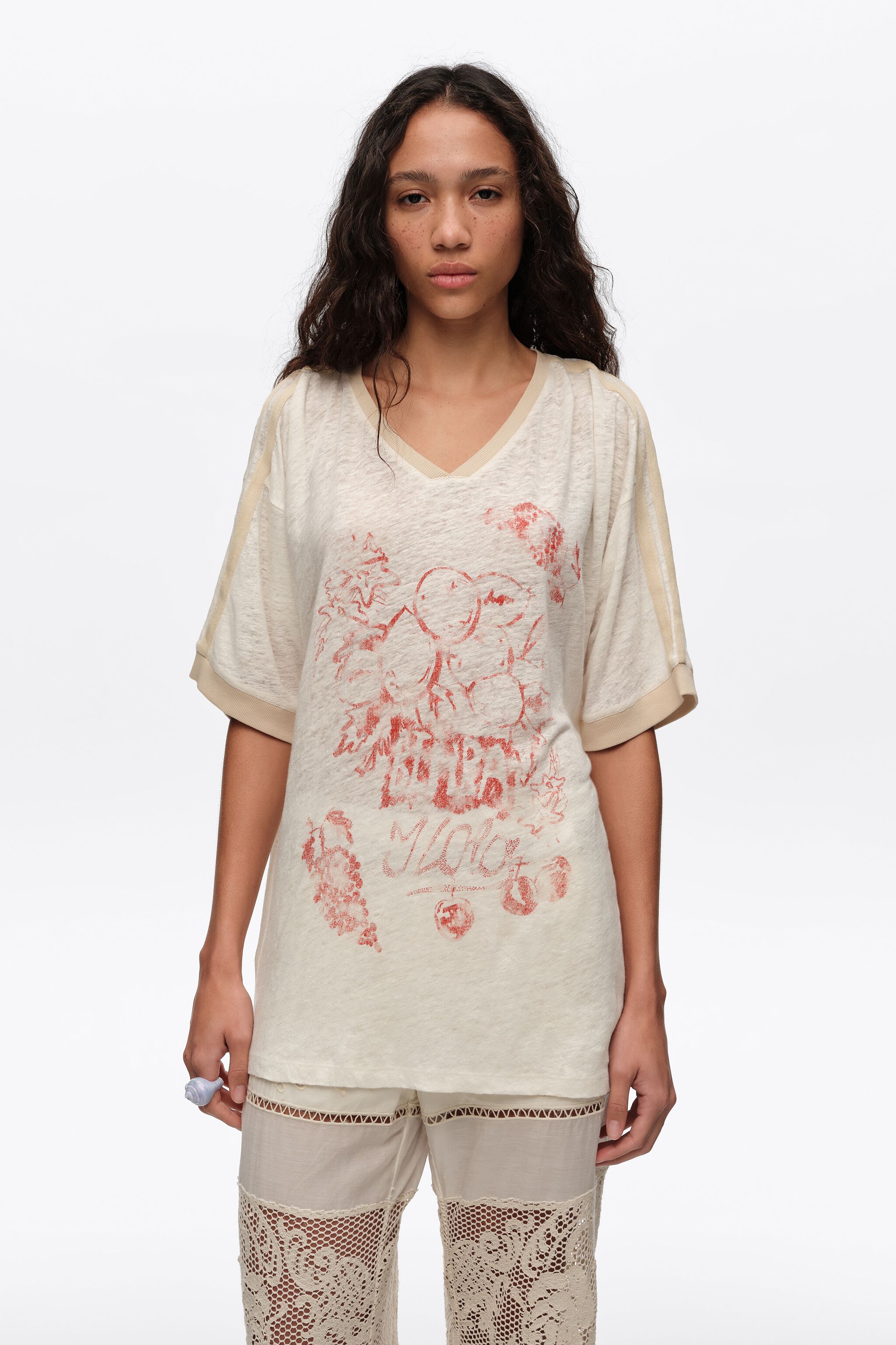 Faded ivory linen fruit logo T-shirt