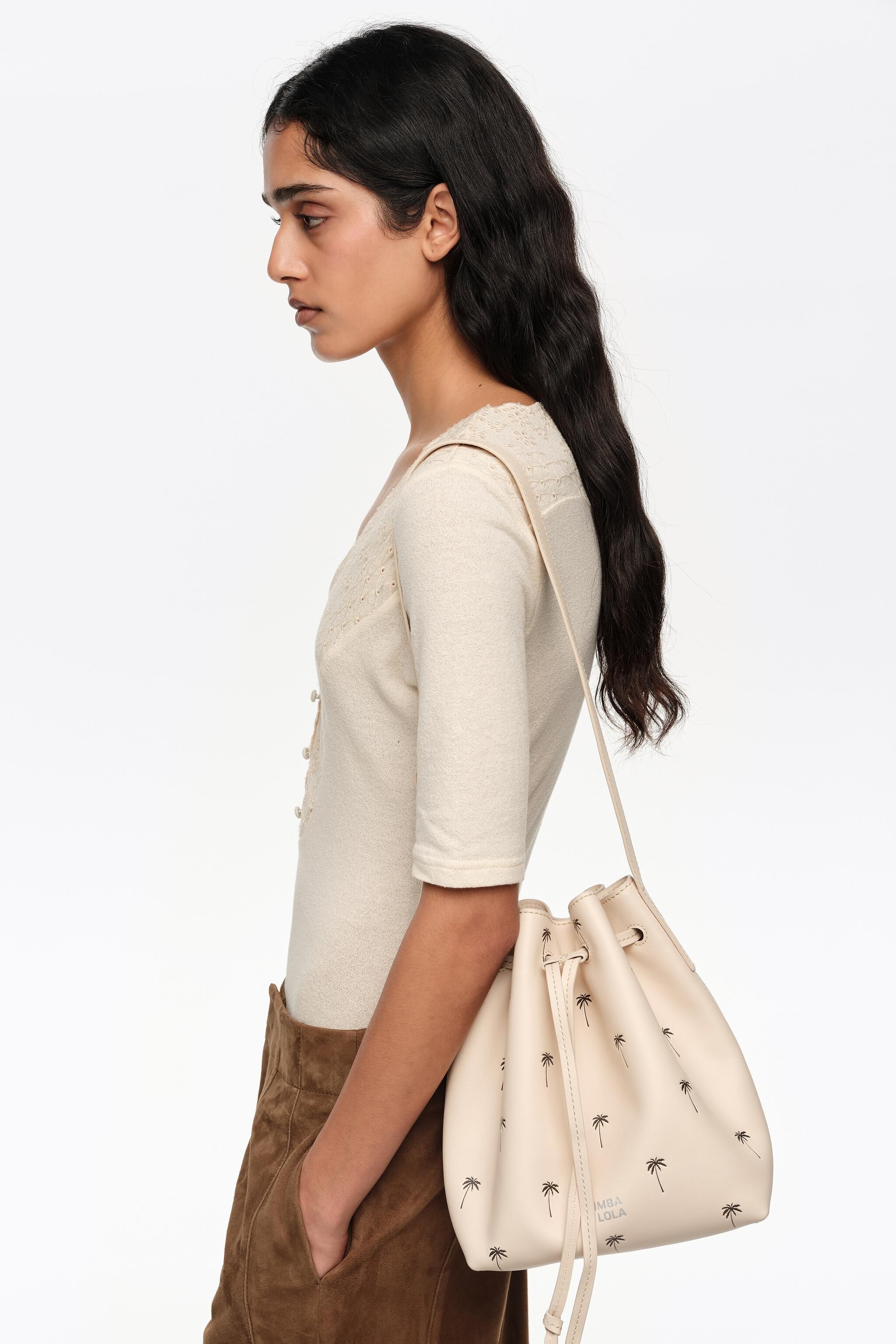 Large Palms sand leather Carlino bucket bag