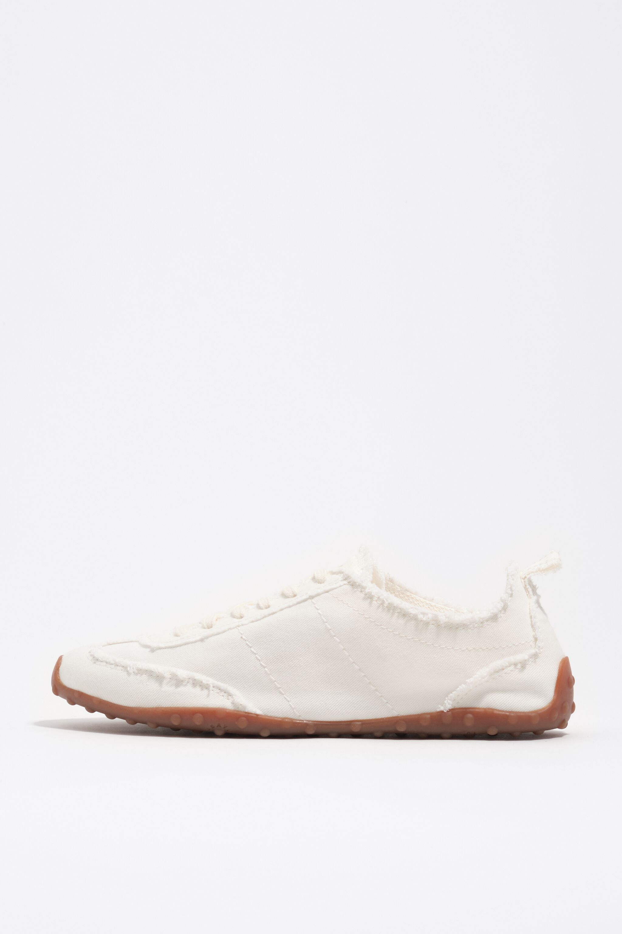 White fabric 13 39 sneaker