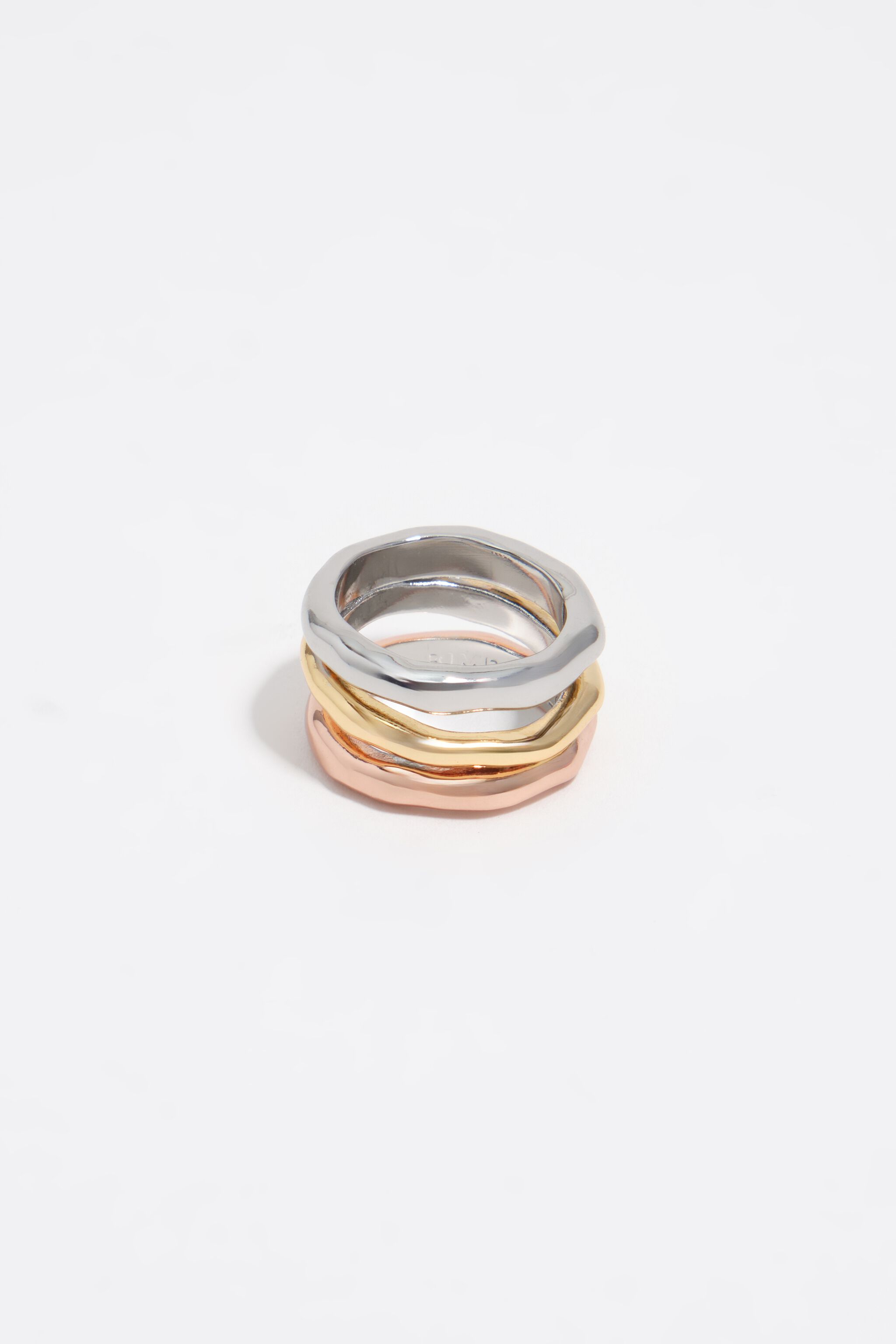 Three-tone textured bands ring