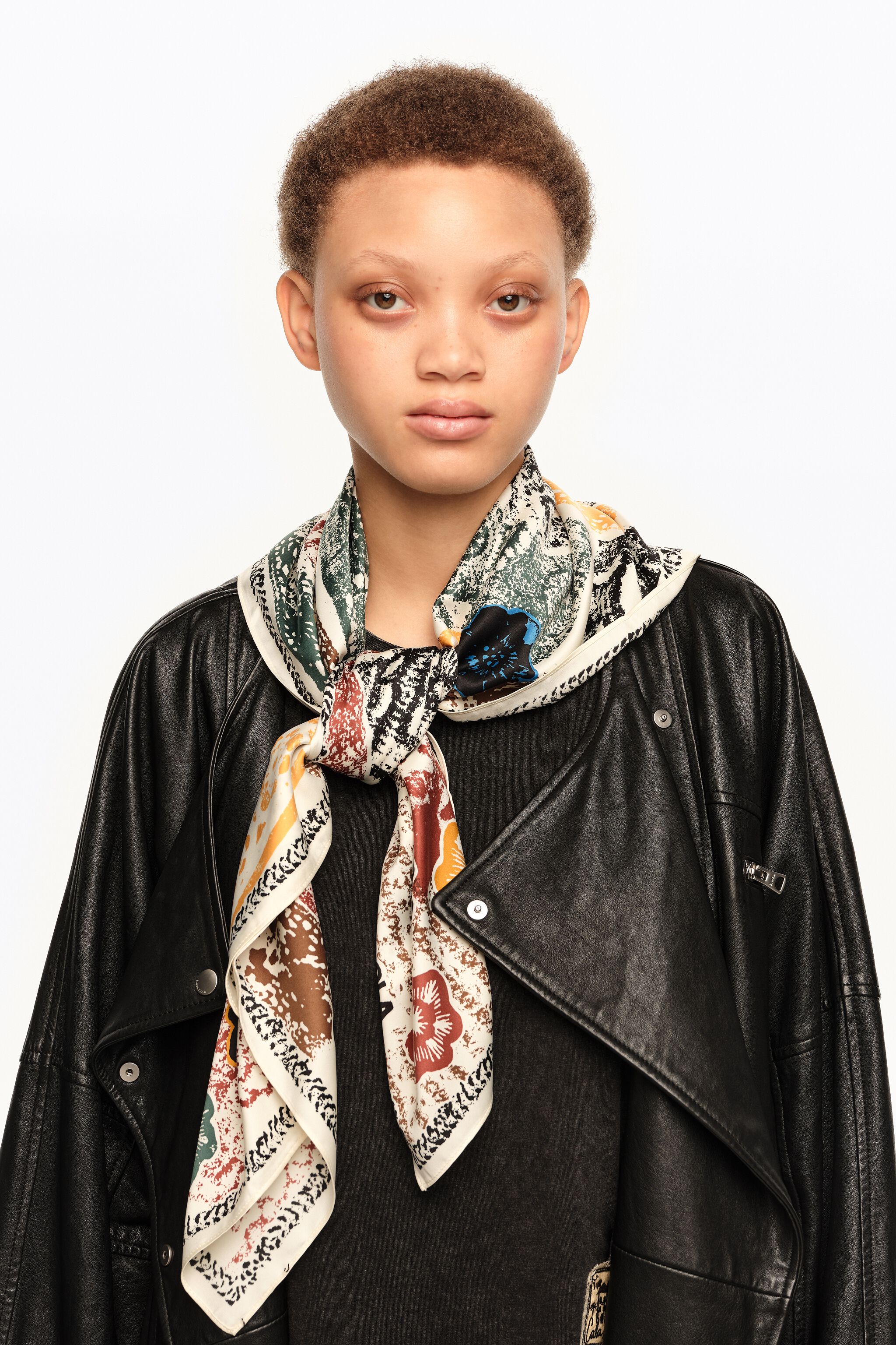 Lace scarf