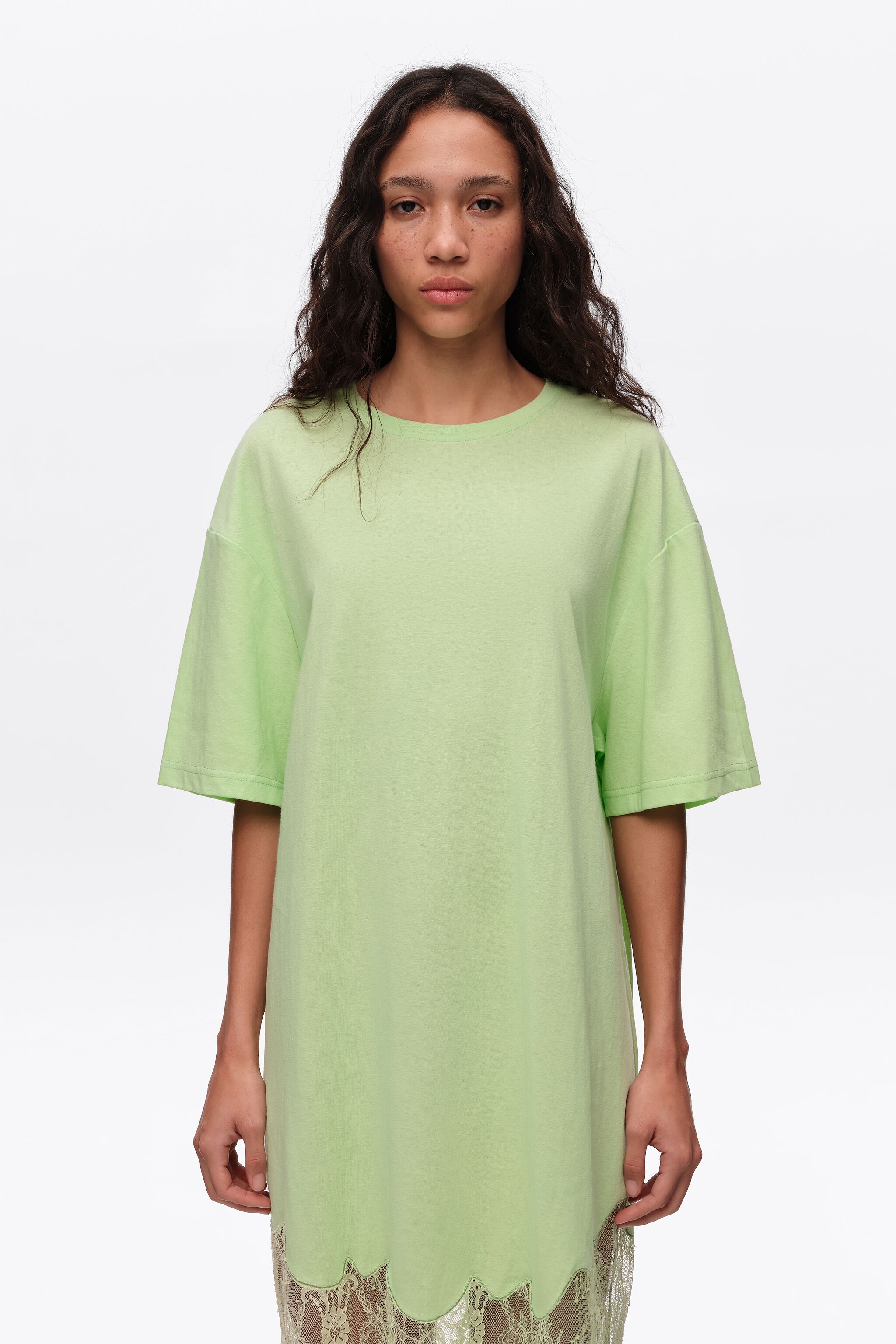 Short apple lace T-shirt dress