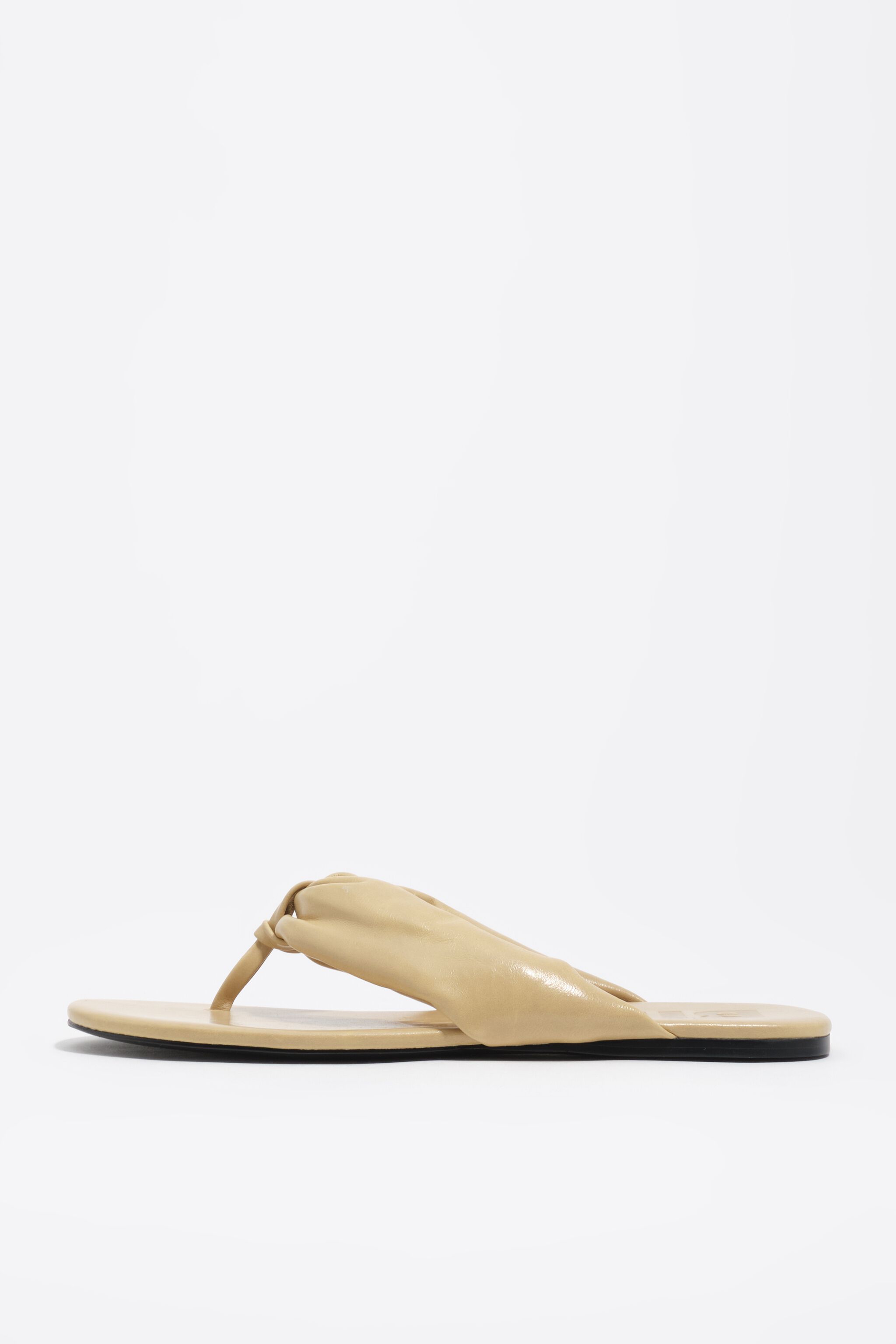 Yellow leather tubular flat sandal