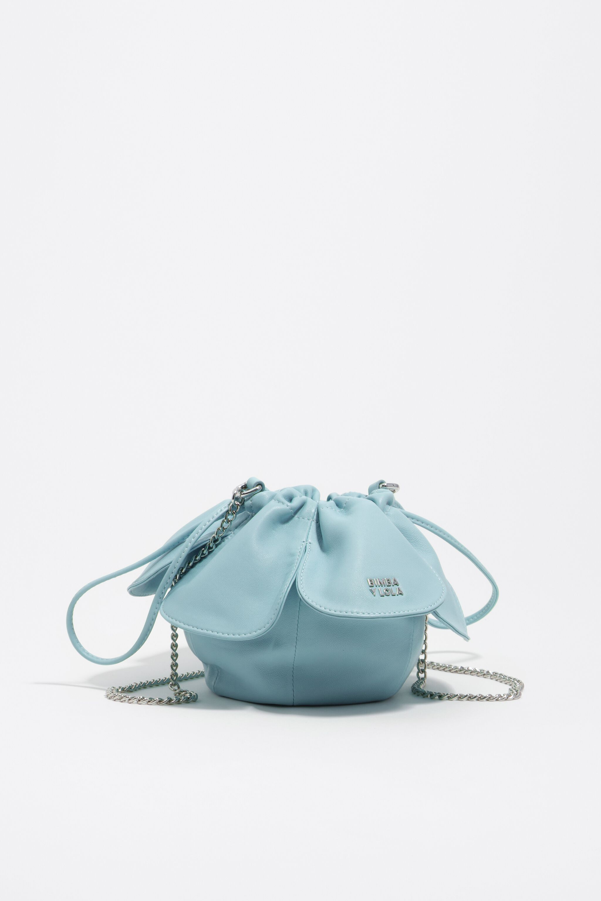 Sky blue leather Pétalo bag