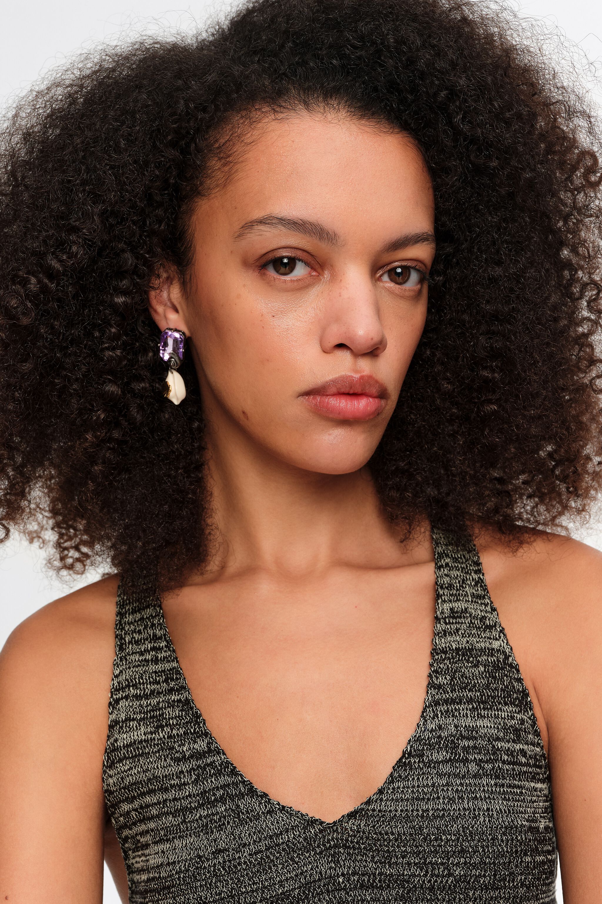 Crystals and pearl earrings with seashells