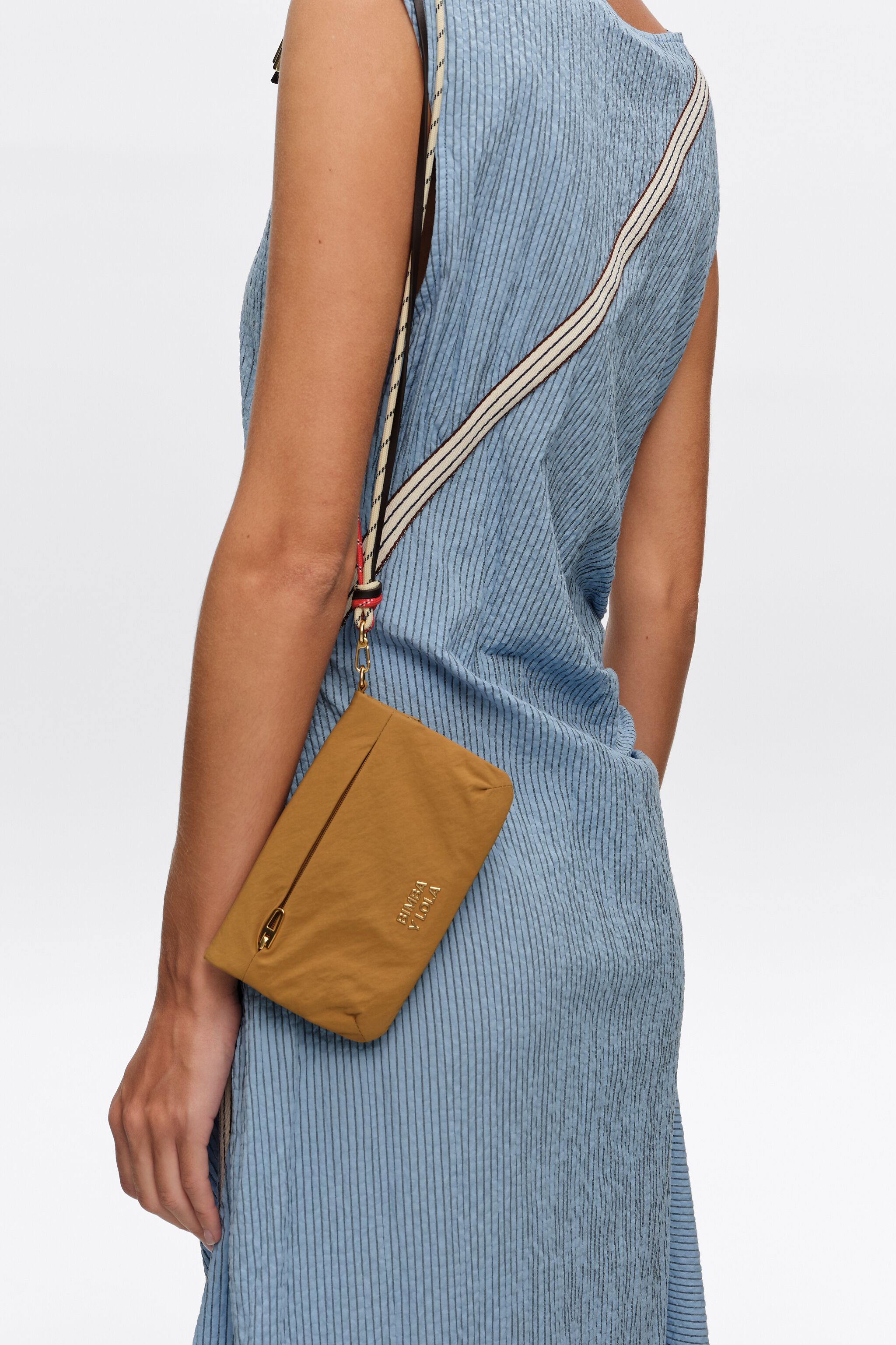 Large caramel nylon purse