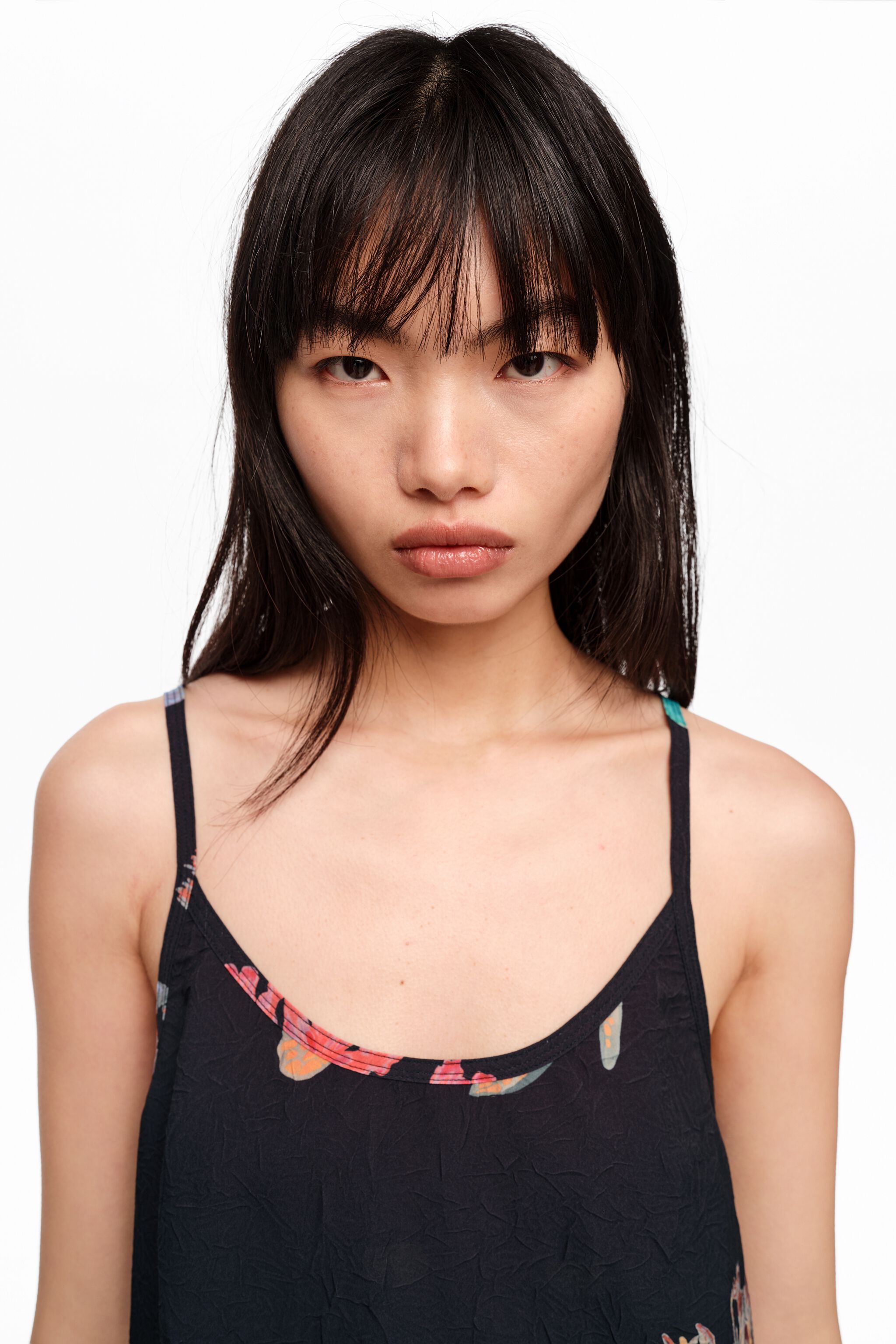 Black turtle wrinkled tank top