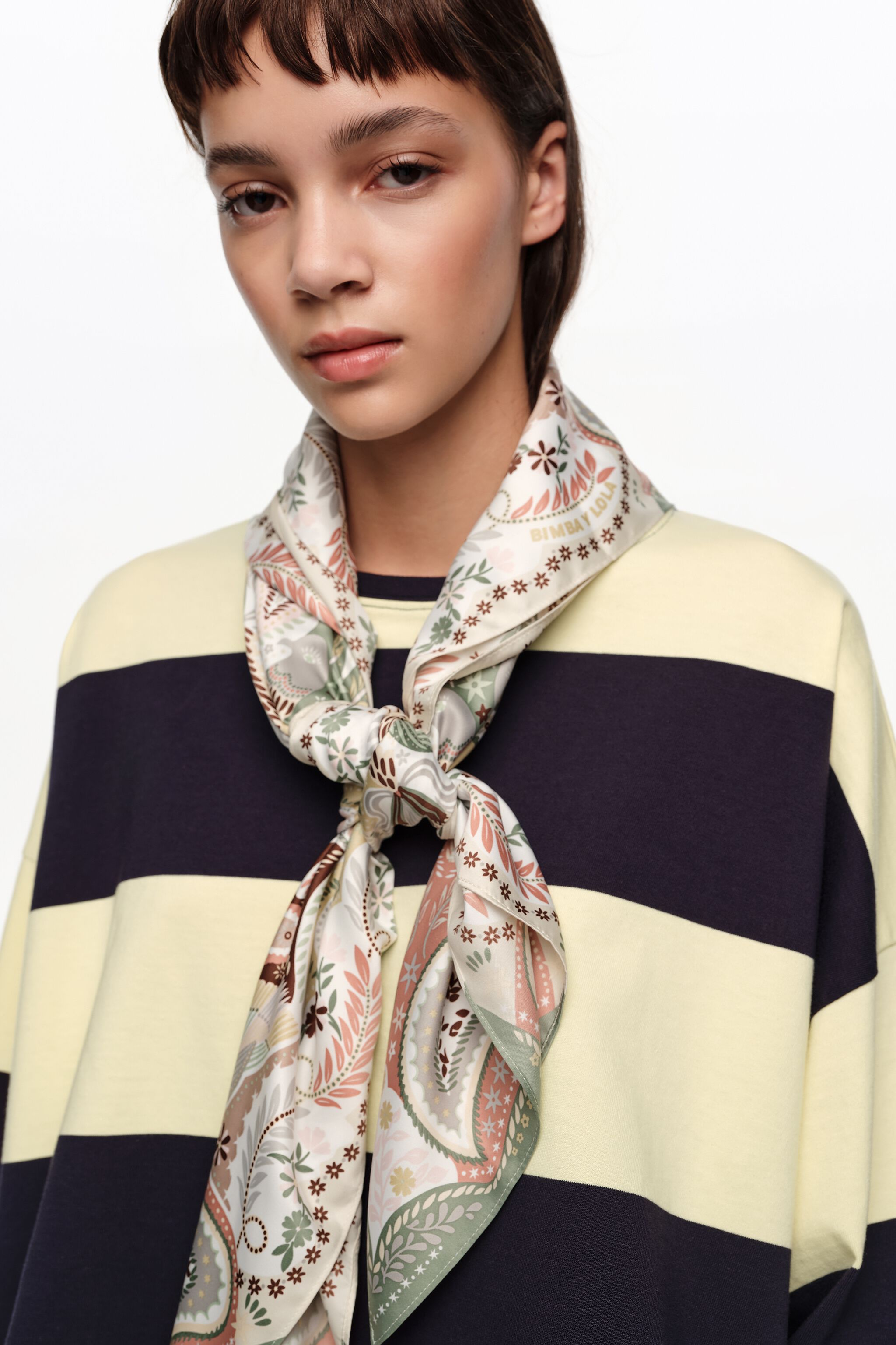 Grey kaleidoscope paisley scarf