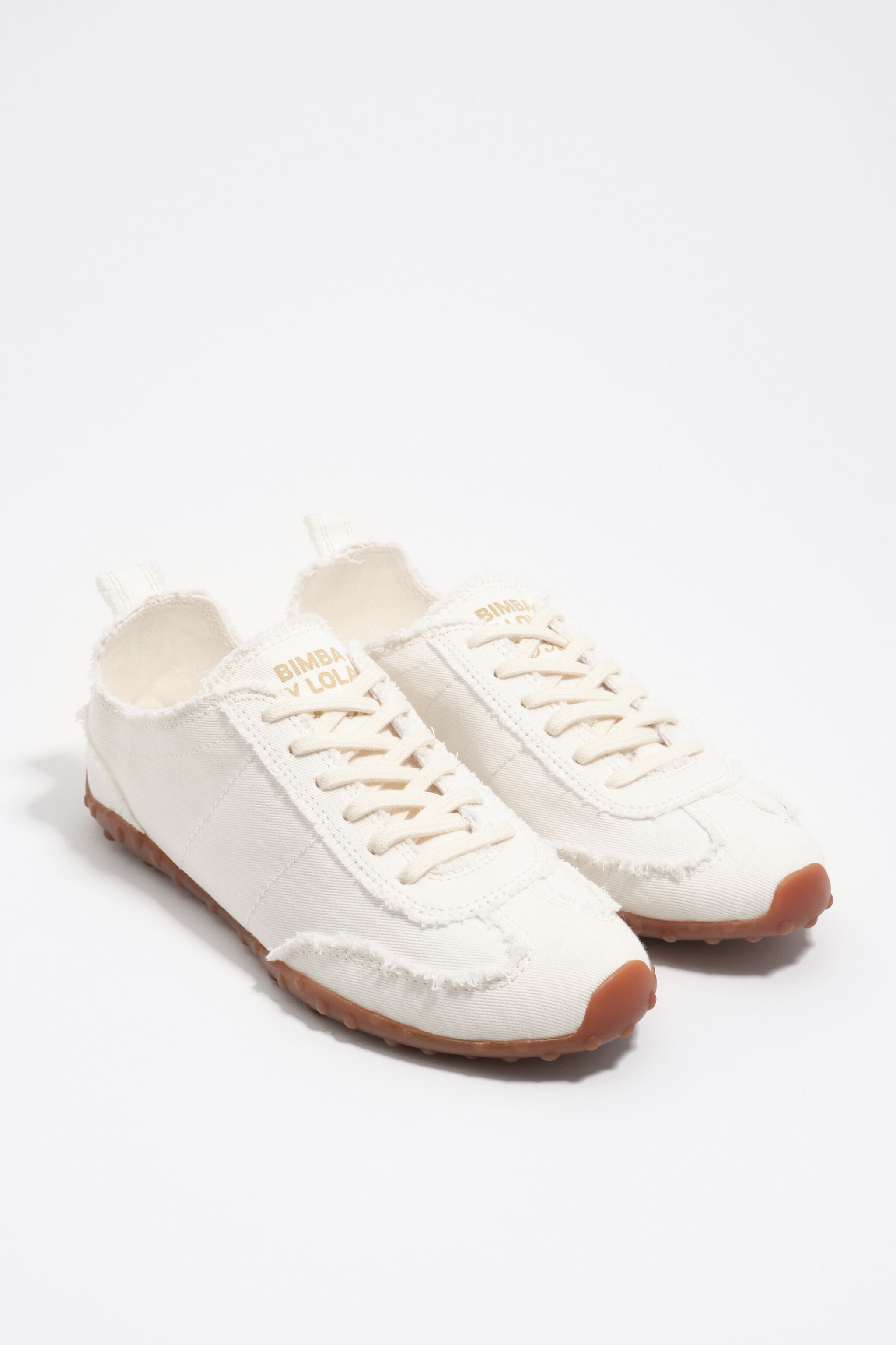 White fabric 13 39 sneaker