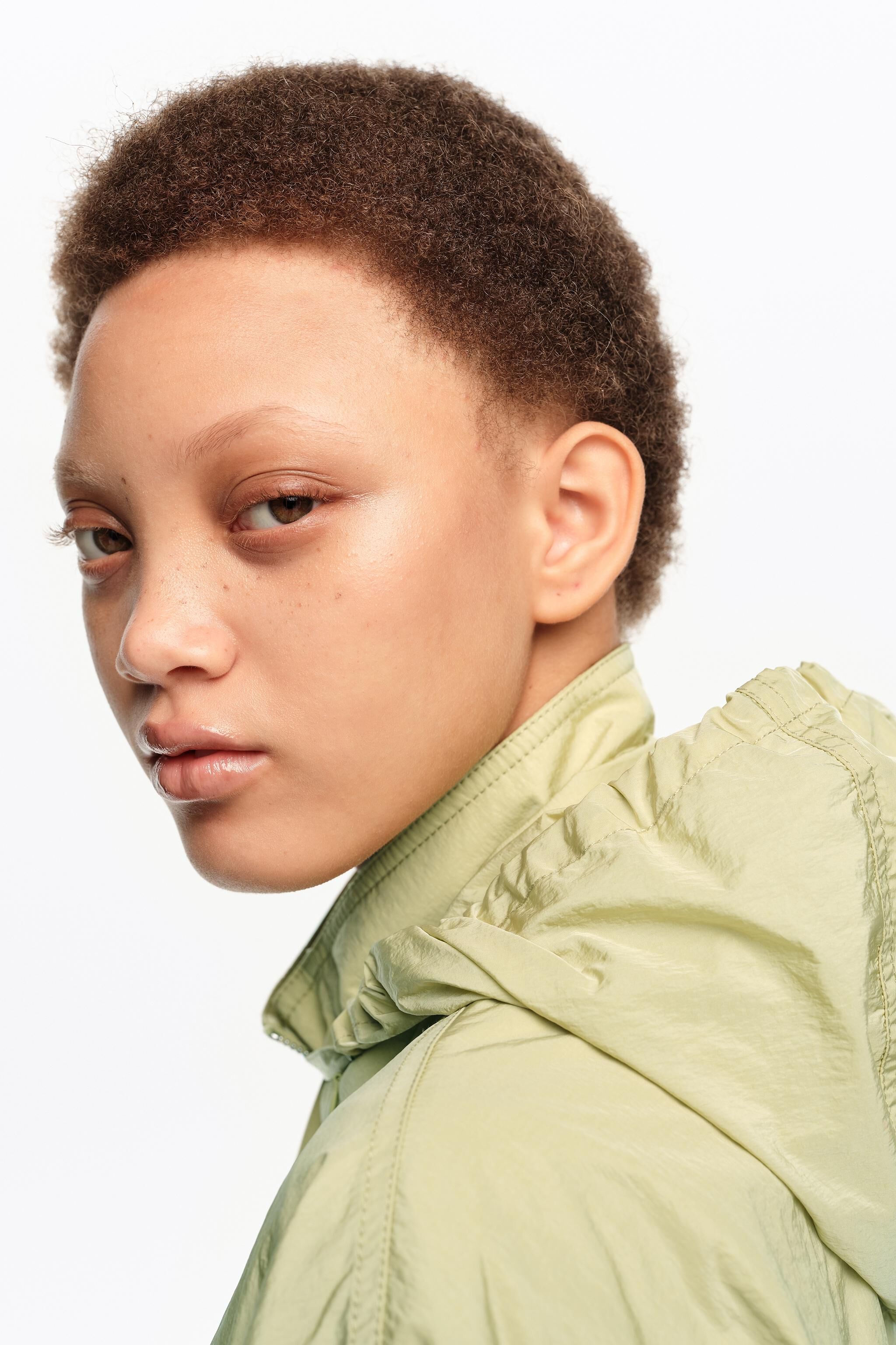 Long light green fluid trench