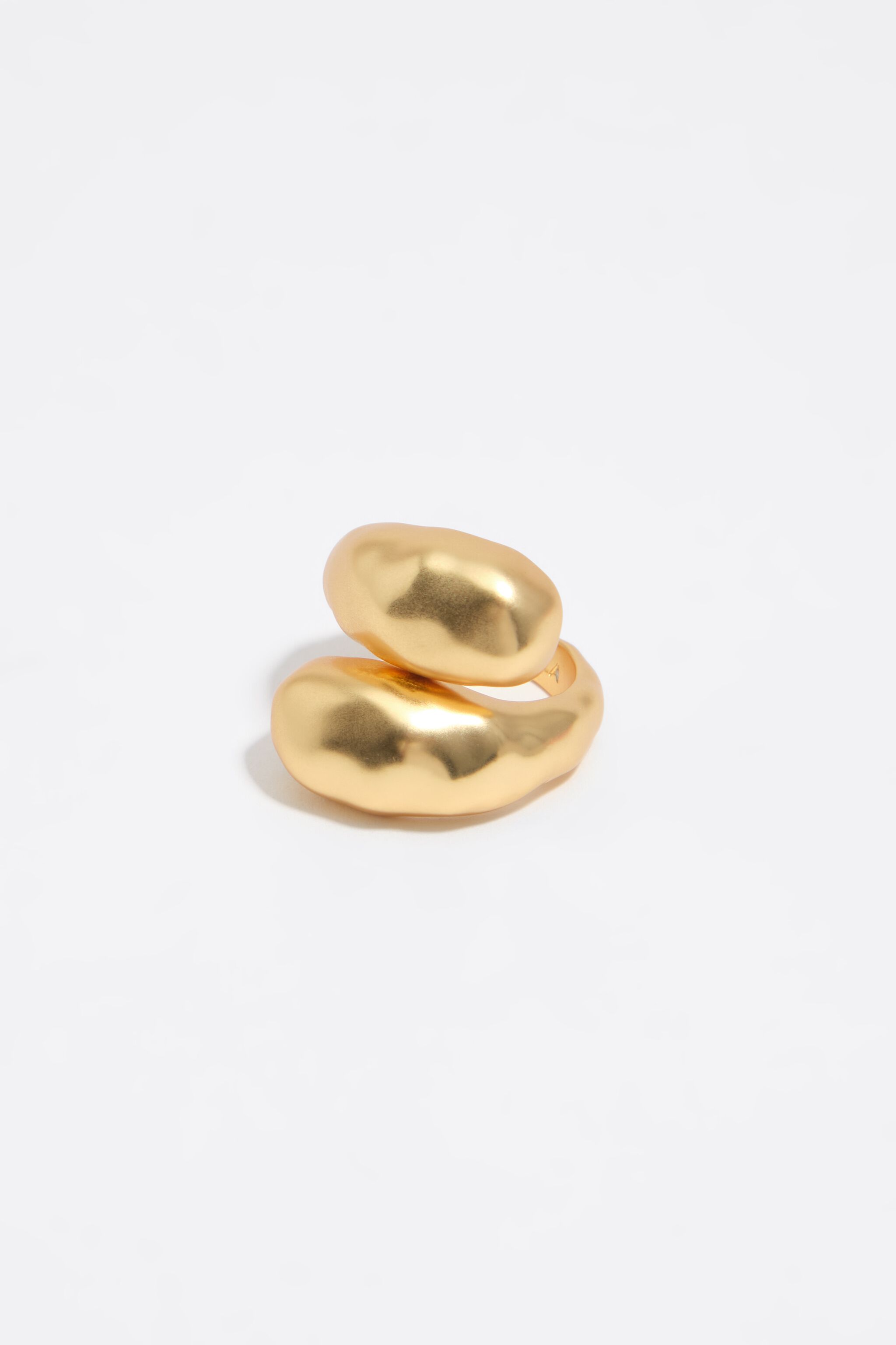 Matte gold textured criss-cross ring