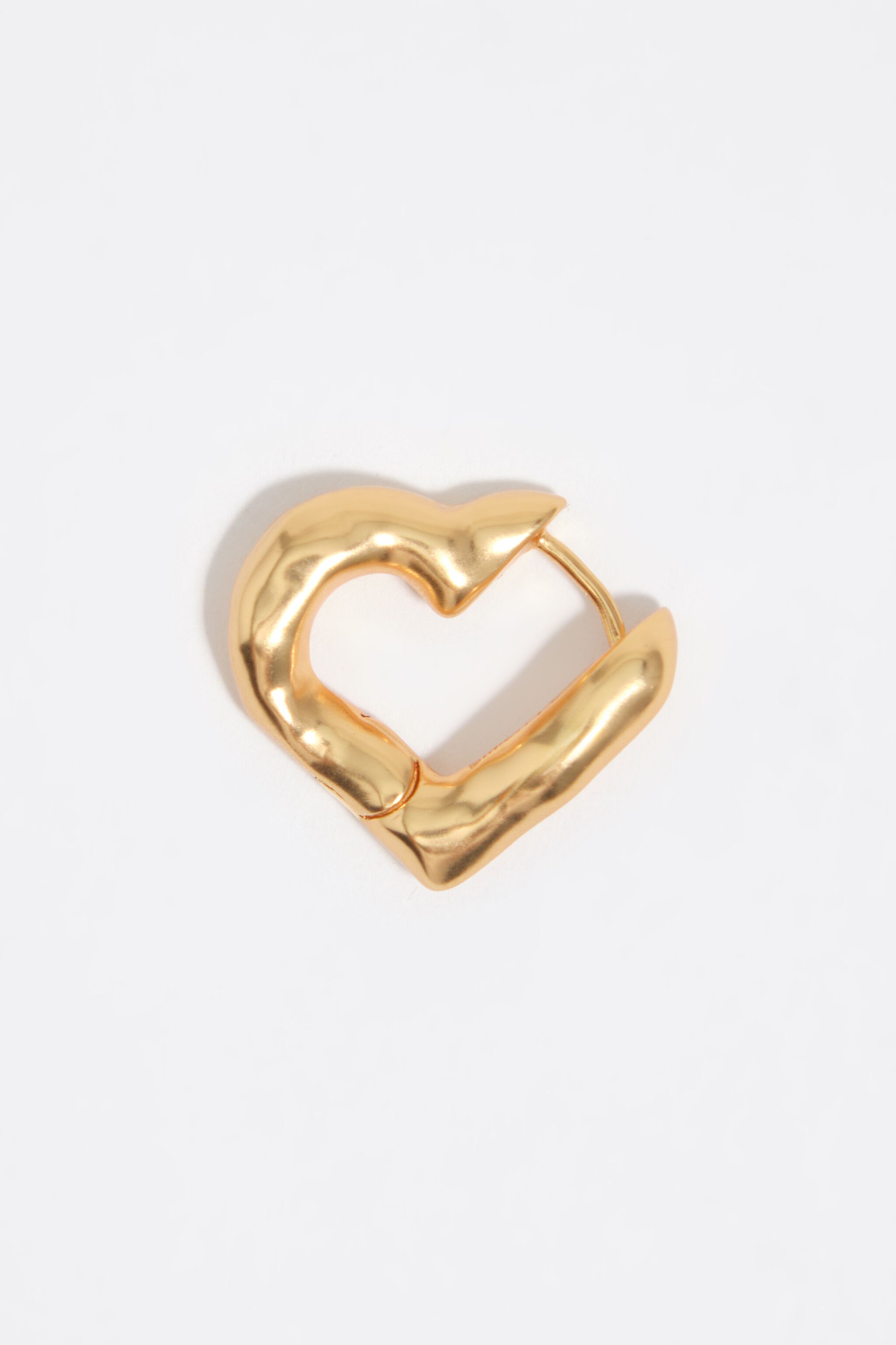 Textured matte gold heart hoop earrings